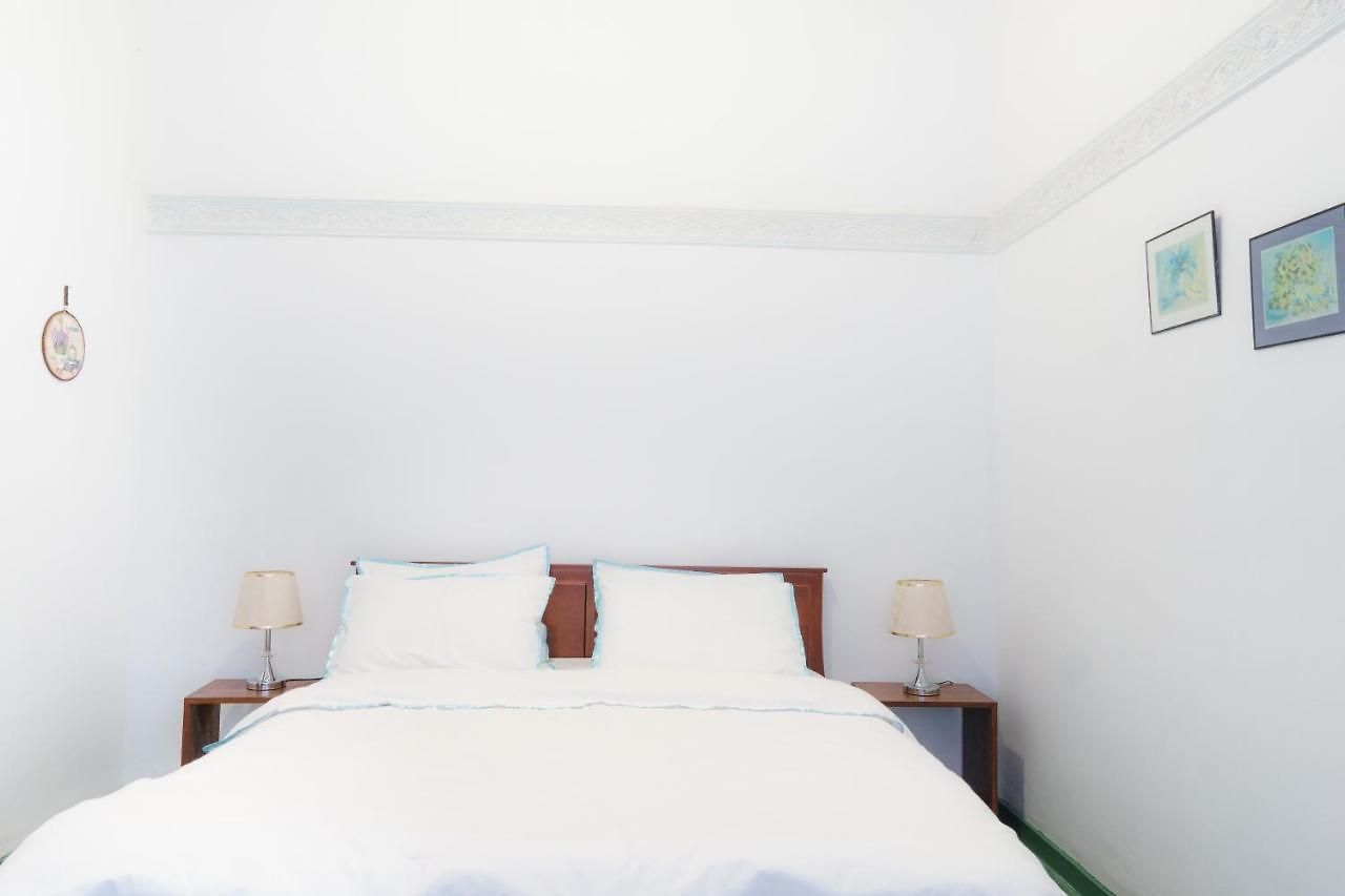Dover Hotel *