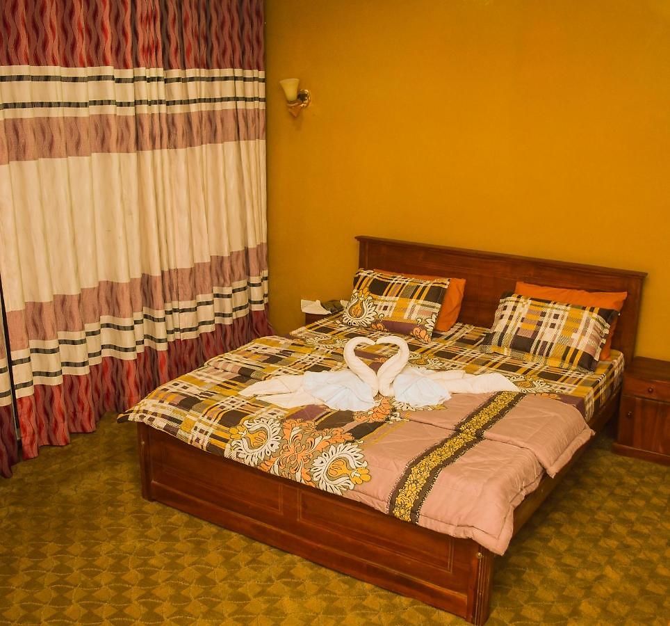 Asia Hotel *