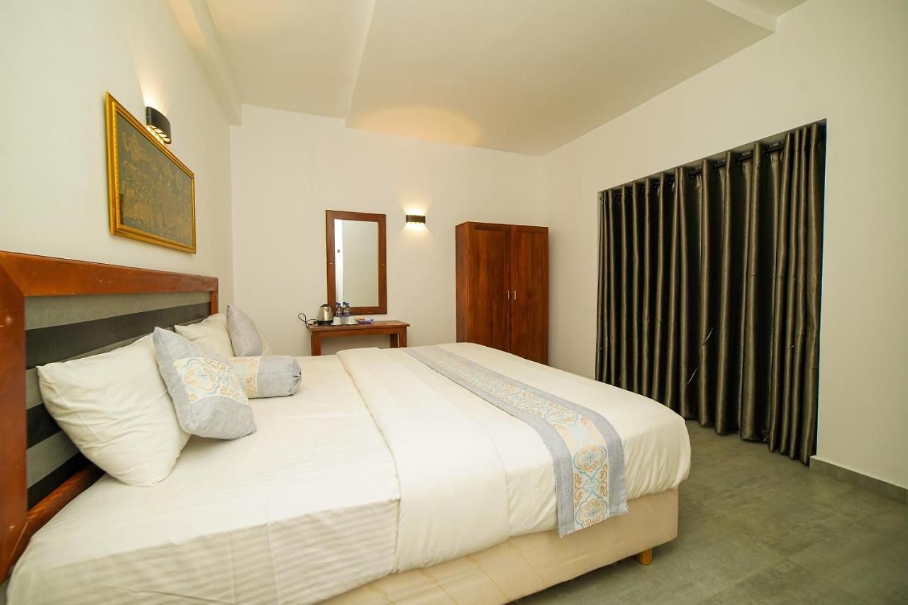 The Cool Breeze Nuwaraeliya Hotel *