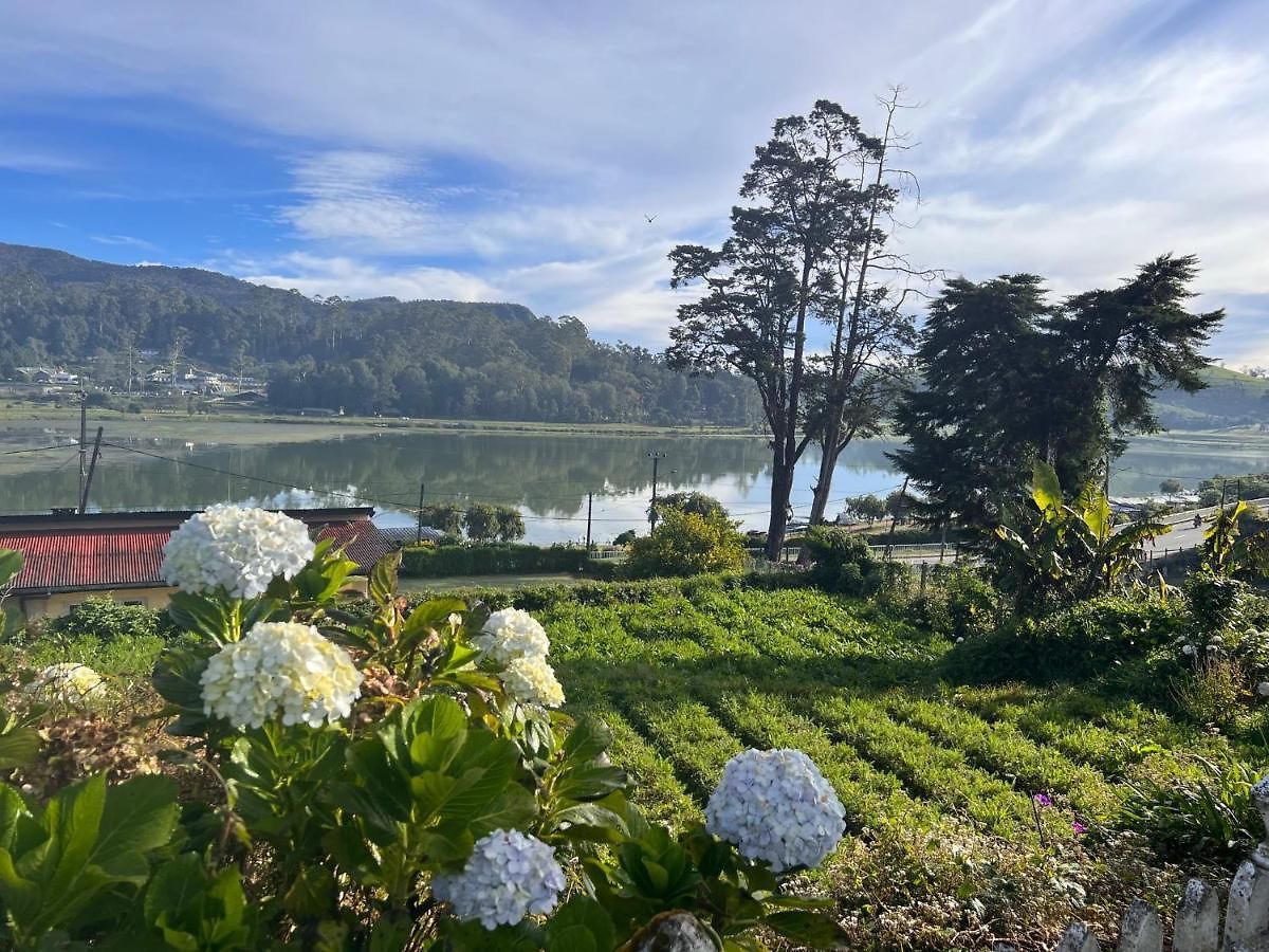 Lakeside Garden 湖畔花园山居