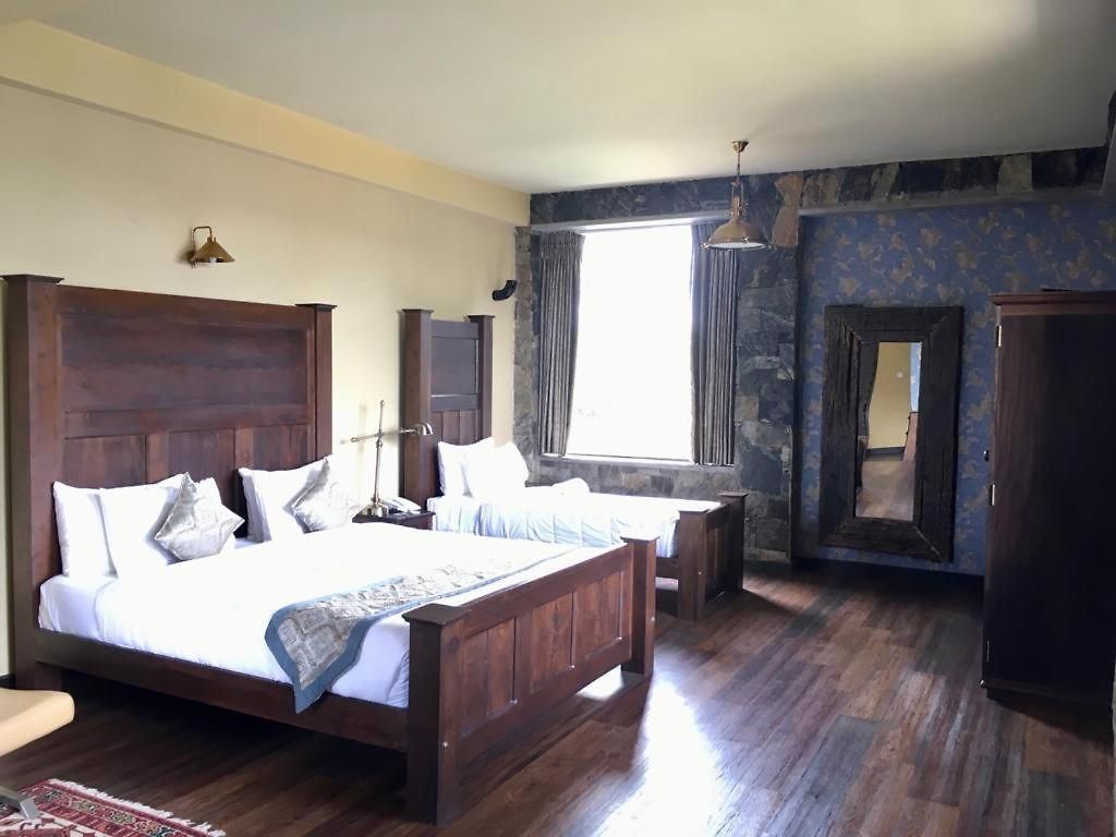 Windshire Hotel