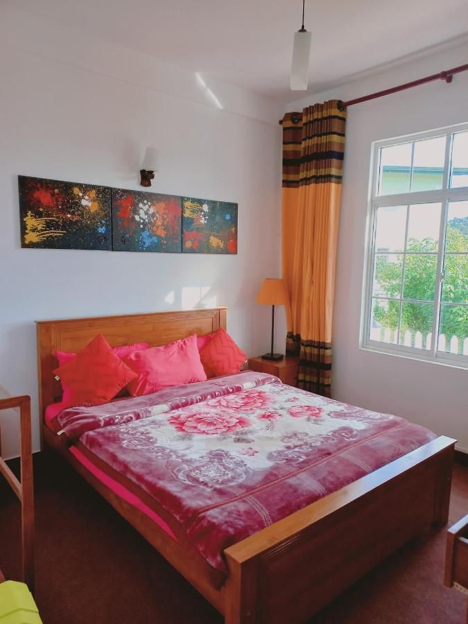 Hotel White Vintage Bunglow