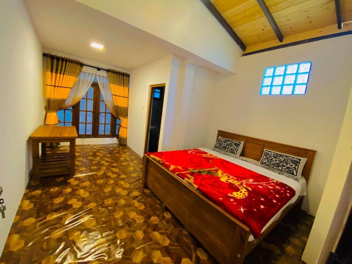 Inn Travellers Nest *