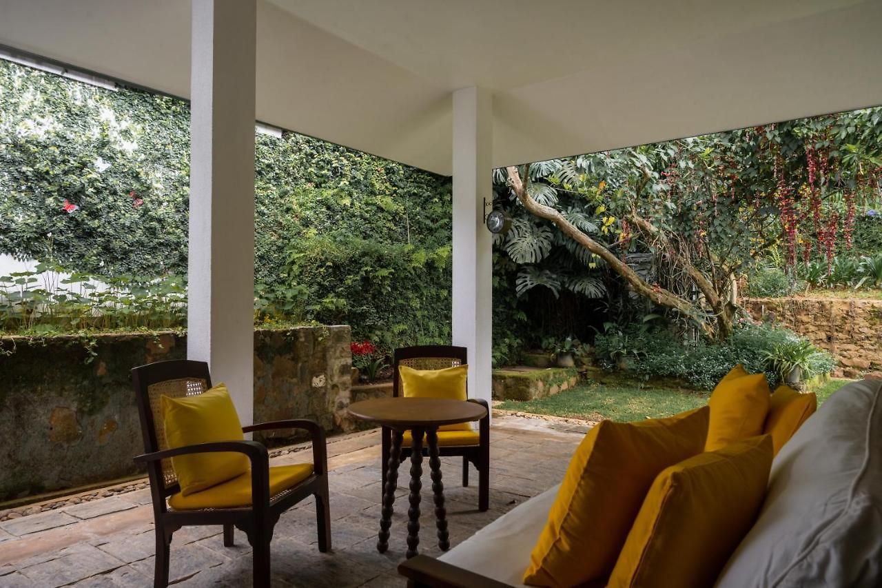 Stafford Bungalow - Exclusive Luxury Within A Private Tea Estate Villa *