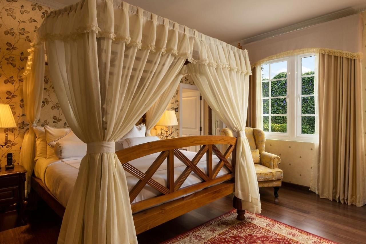 The Westbury Palace 5* Nuwara Eliya