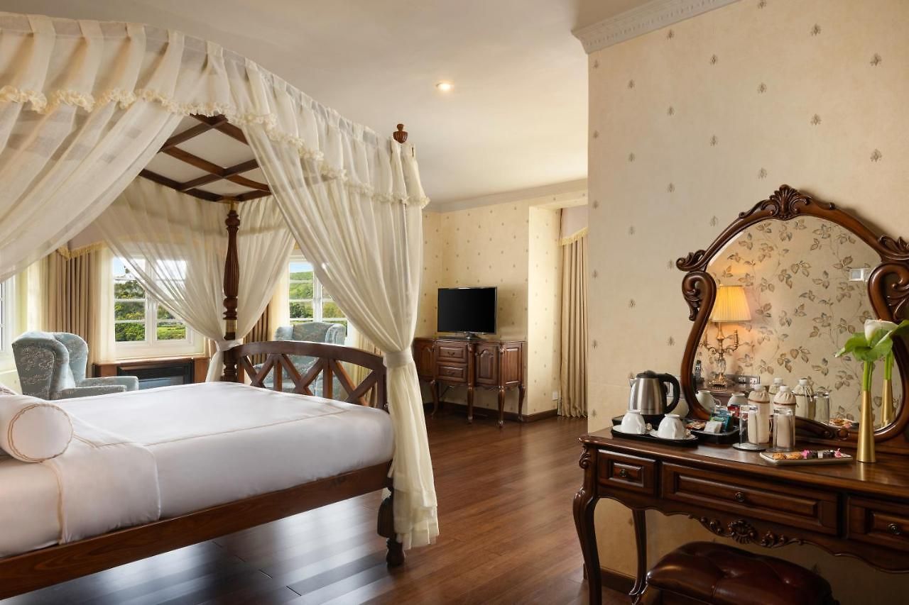 Hotel The Westbury Palace
