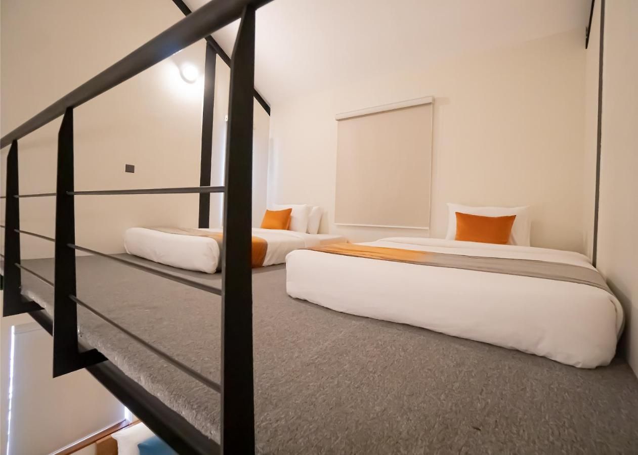 Hotel Bulwark *