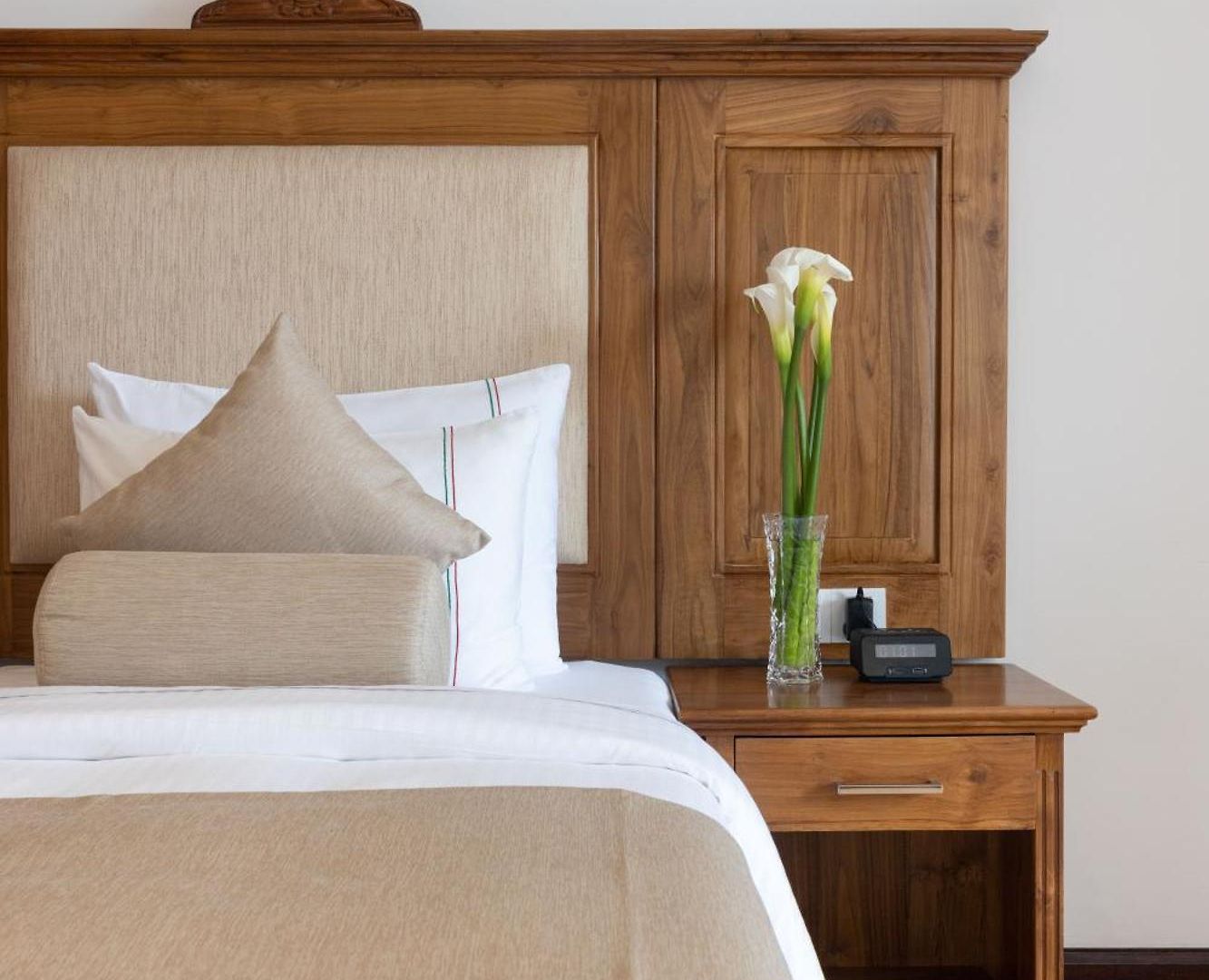 Araliya Red - Budget Friendly Hotel- Where Find Stunning 360 Panoramic View Of Hotel
