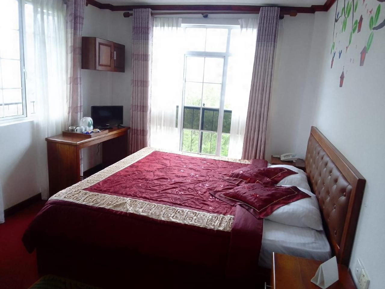 Tealeaf Hotel Nuwara Eliya