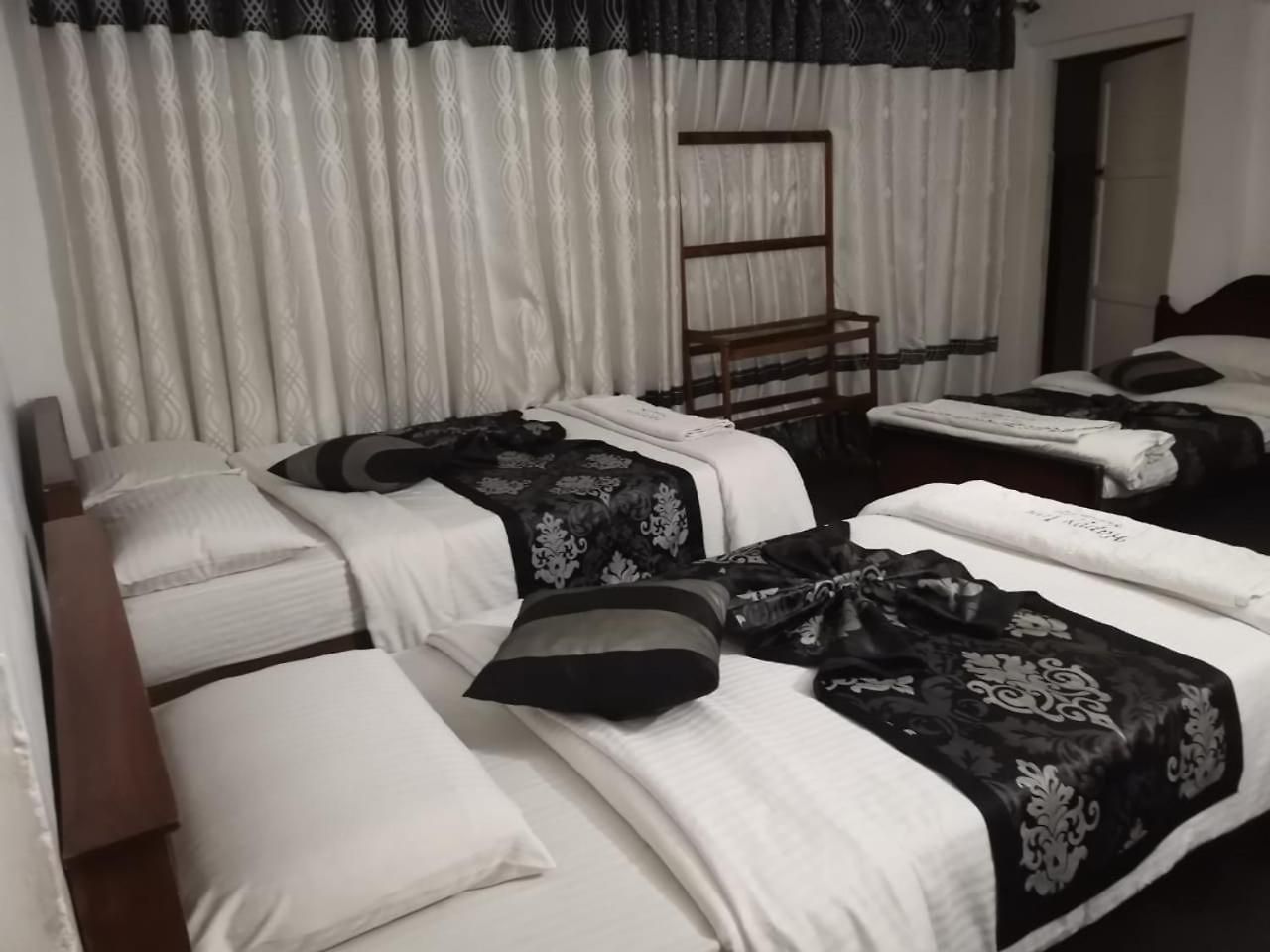 Happy Bed & Breakfast