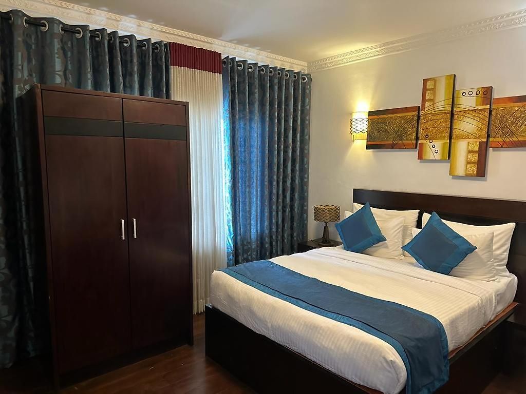 Blue Meadows Nuwaraeliya Hotel