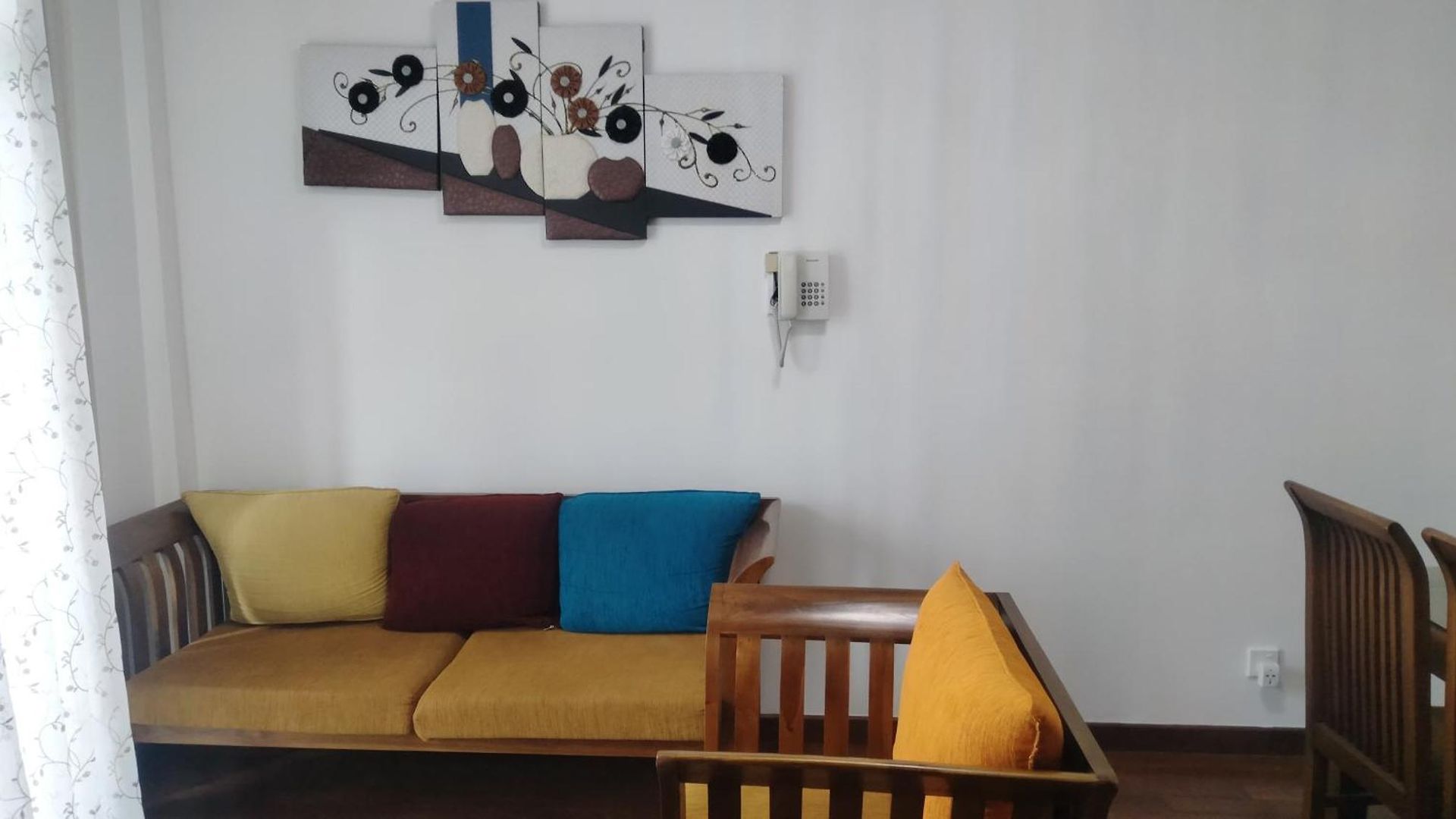 Luxury Apartment *