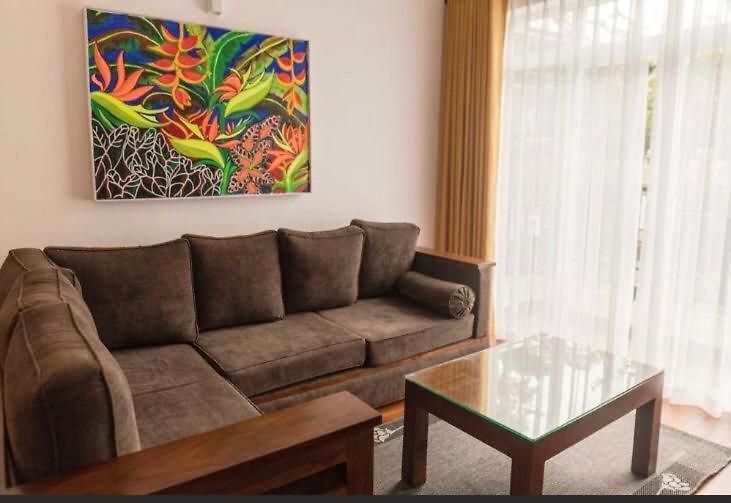 Avenue Apartment