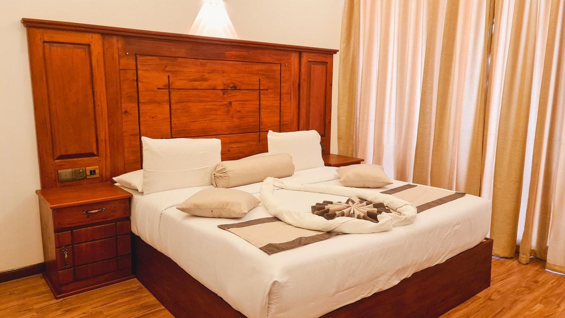 Rich Hotel 3*