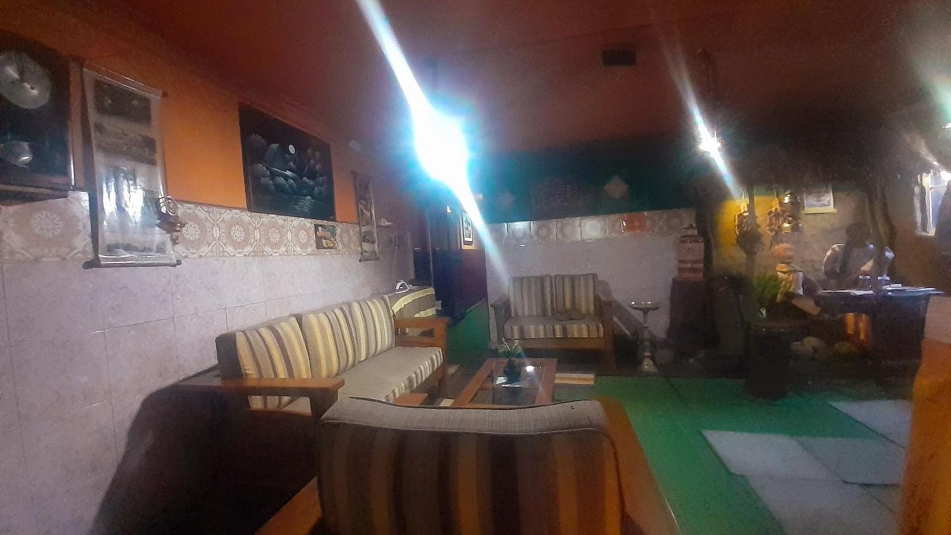 Cool Land Hot Hut & Restaurant Guest house
