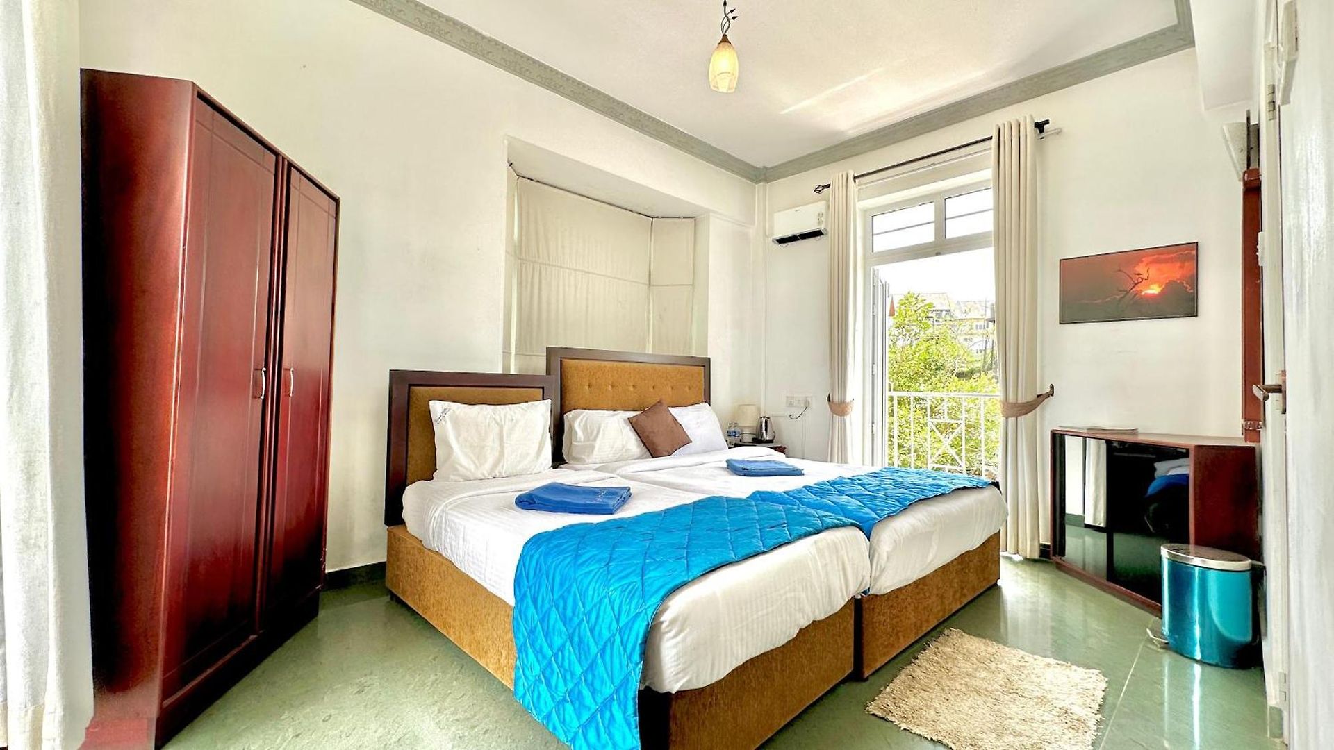 Royal Pearl Hills Hotel
