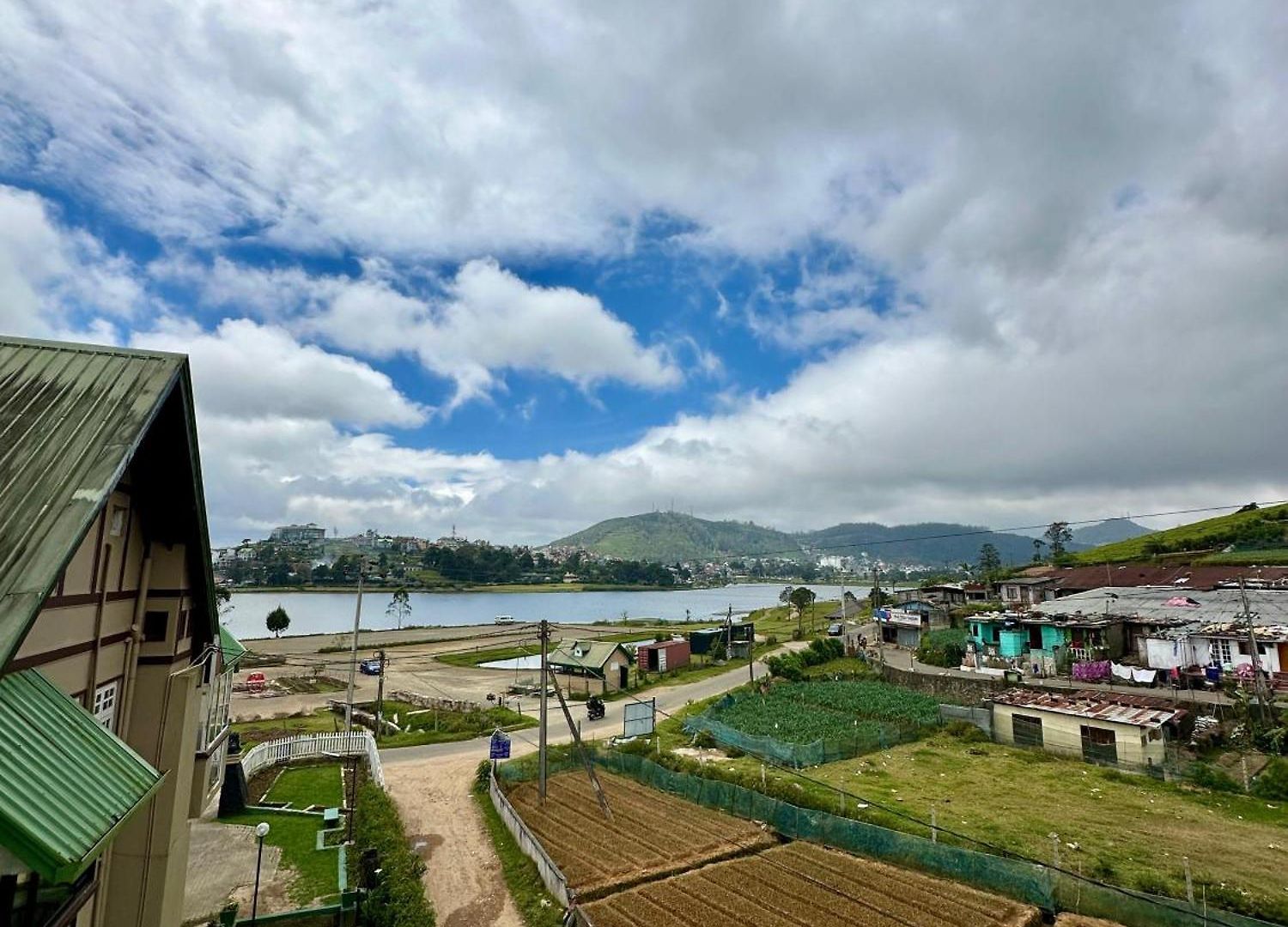 Hotel Royal Pearl Hills