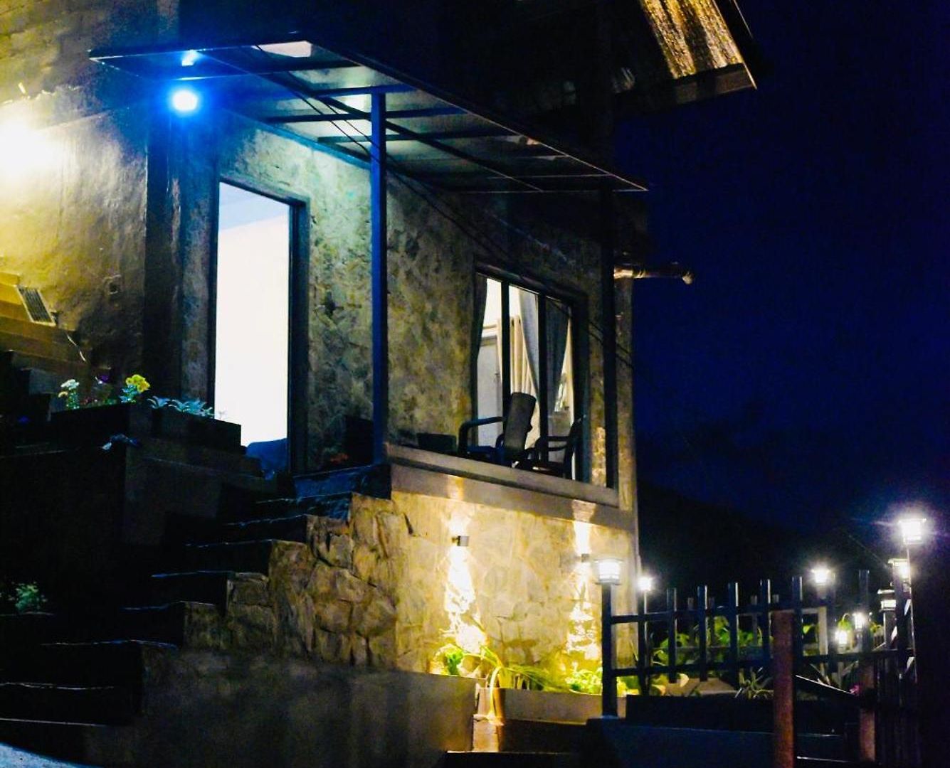 Ayona Misty Hills