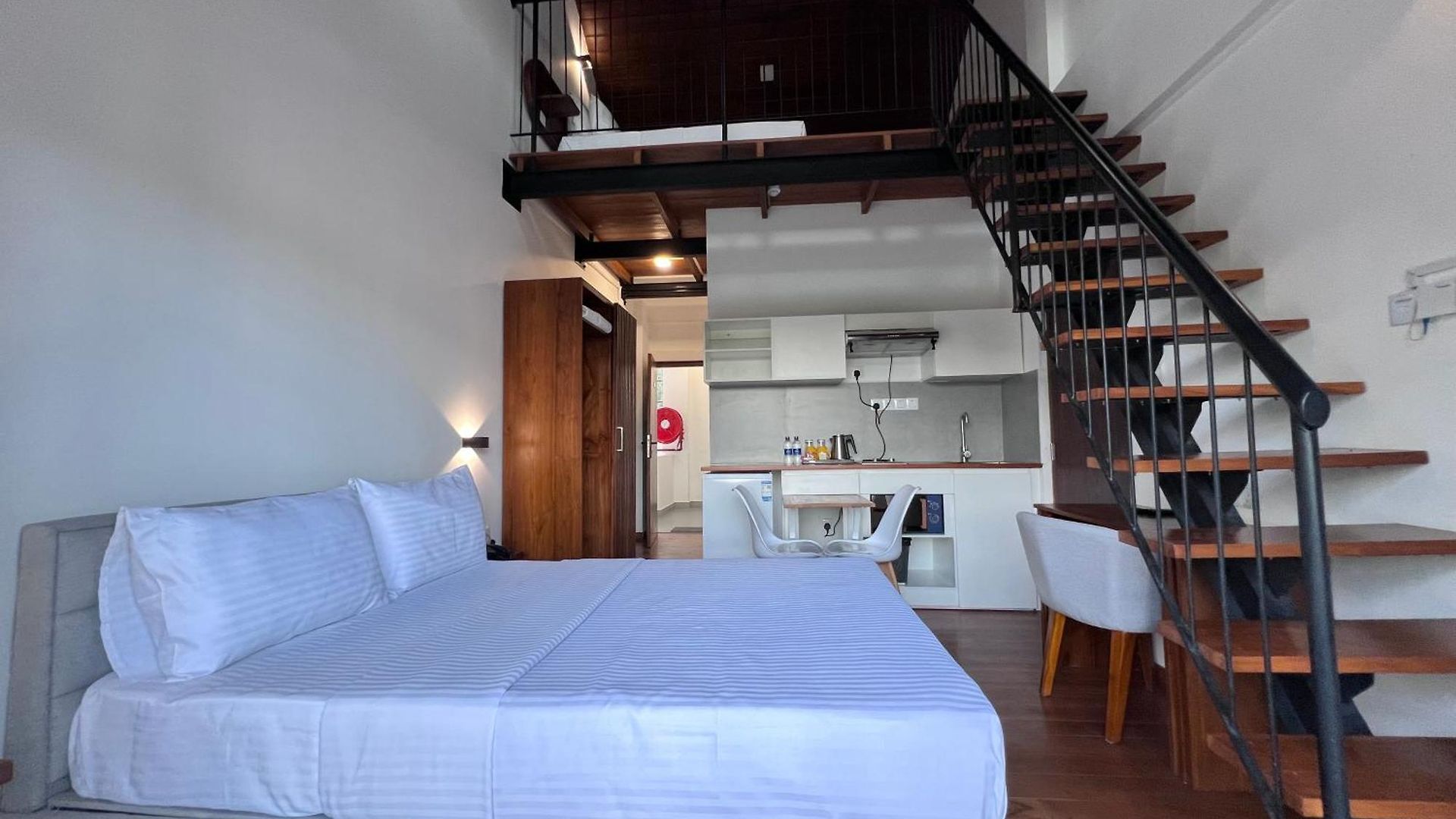 88th Hotel 3*