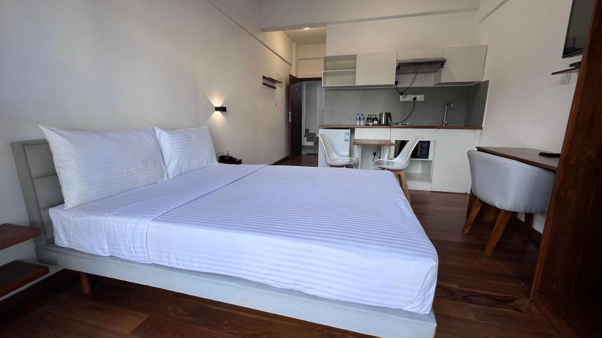 Hotel 88th 3*