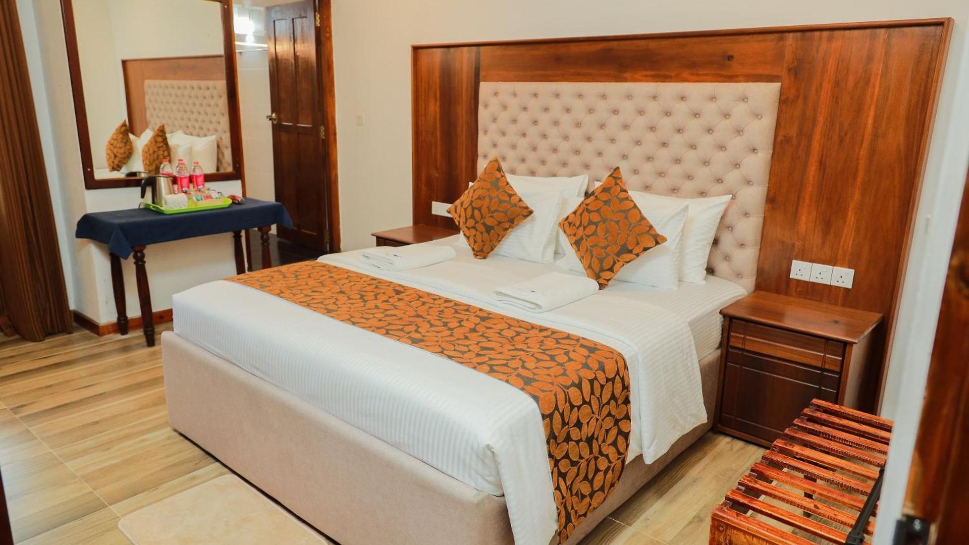 Hotel Silver Falls -