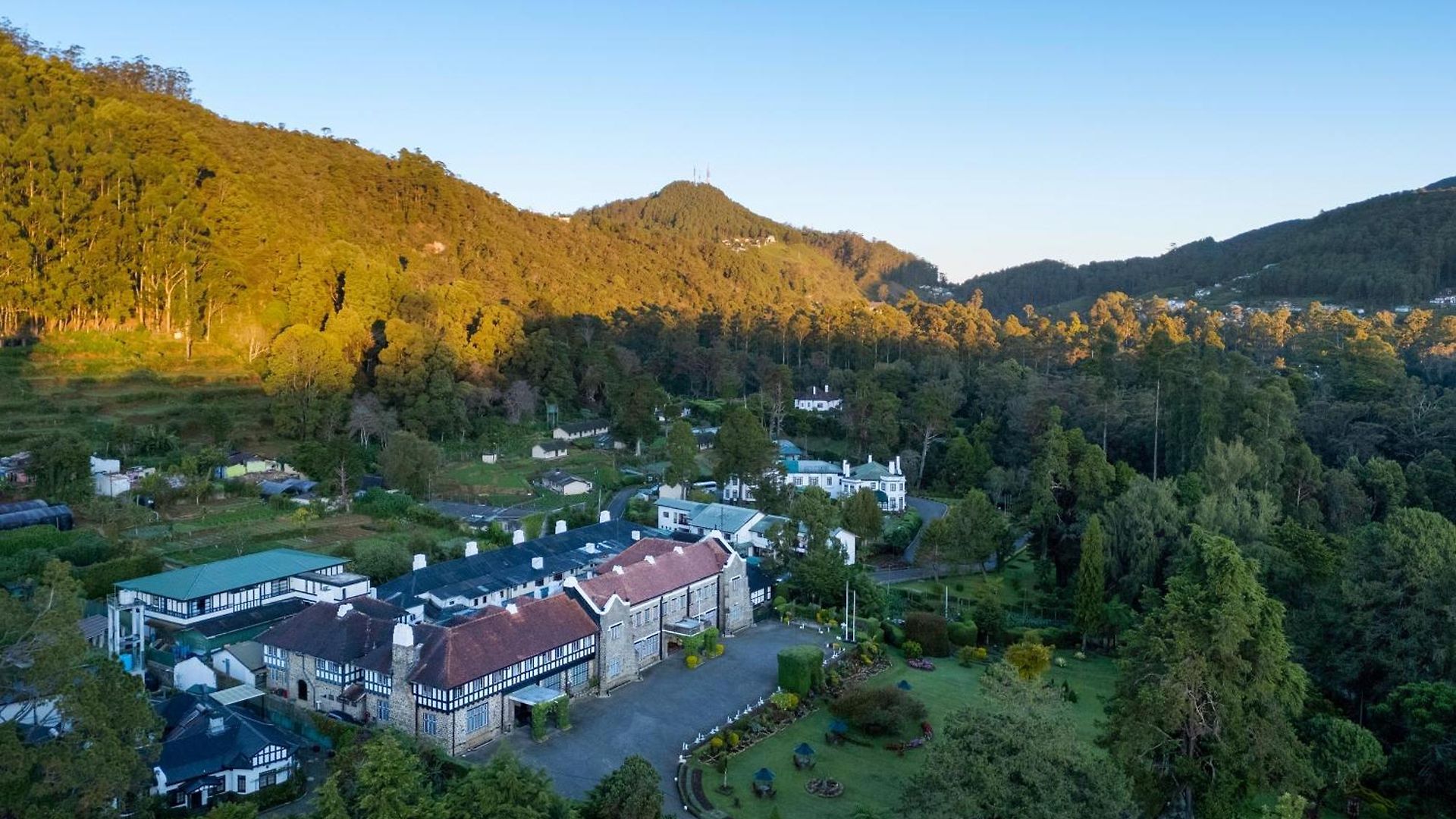 The Hill Club - Villa *