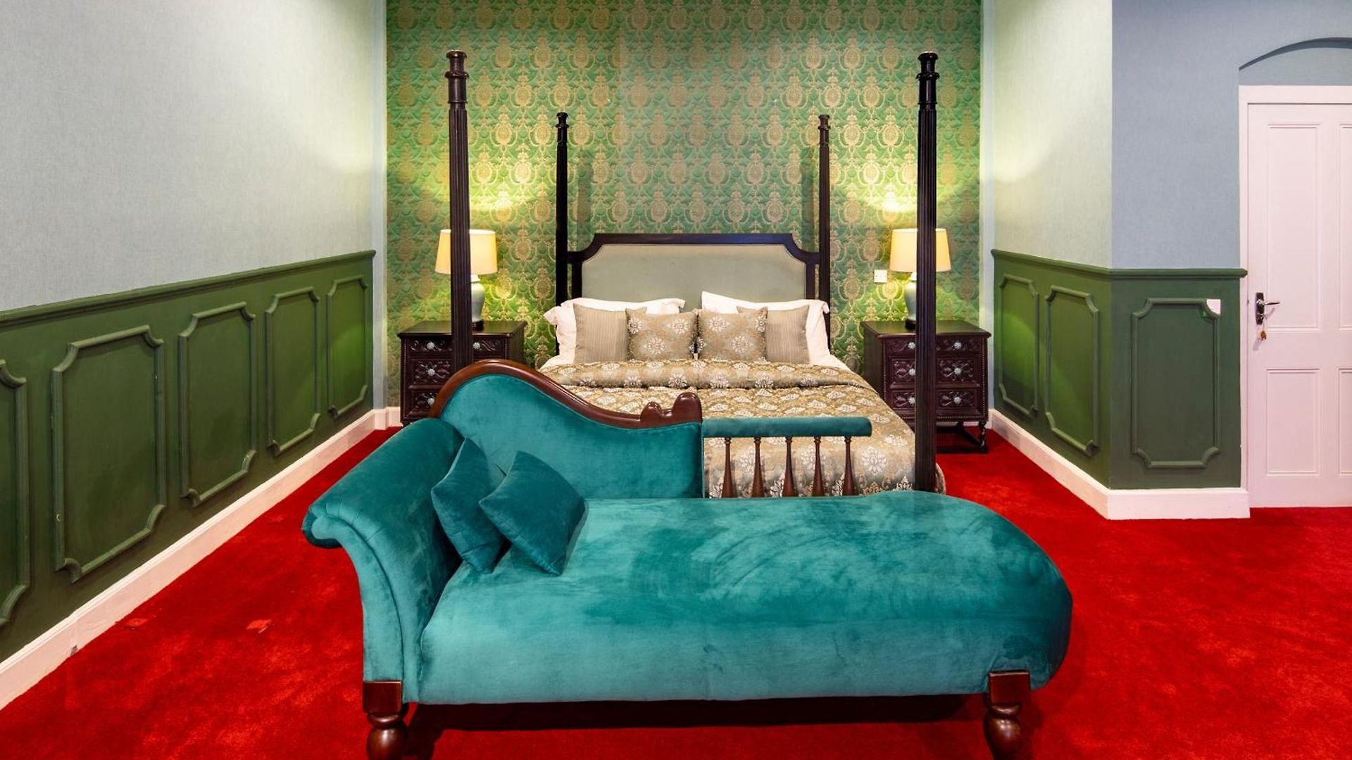Hill Rise Luxury & Stables By Edwards Collection -