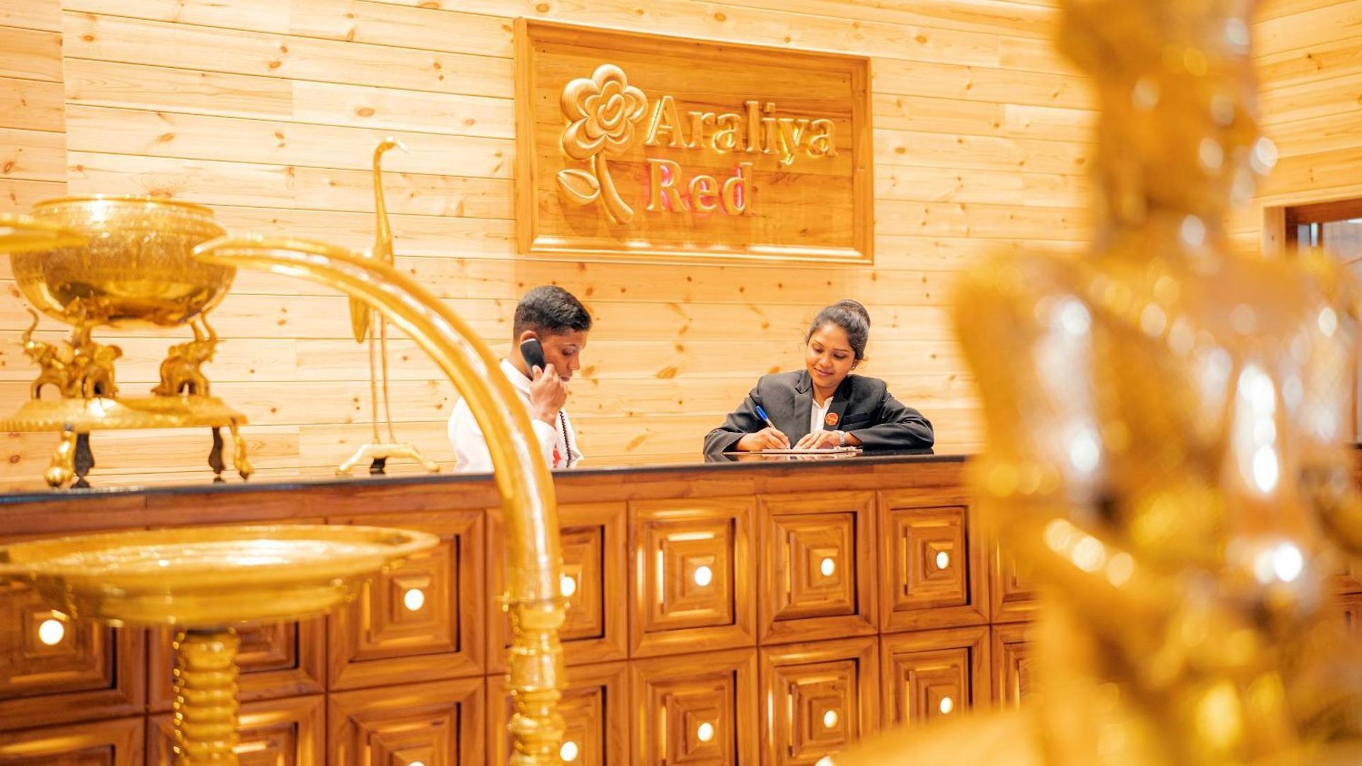 Araliya Red - Budget Friendly Hotel- Where Find Stunning 360 Panoramic View Of 4* Nuwara Eliya
