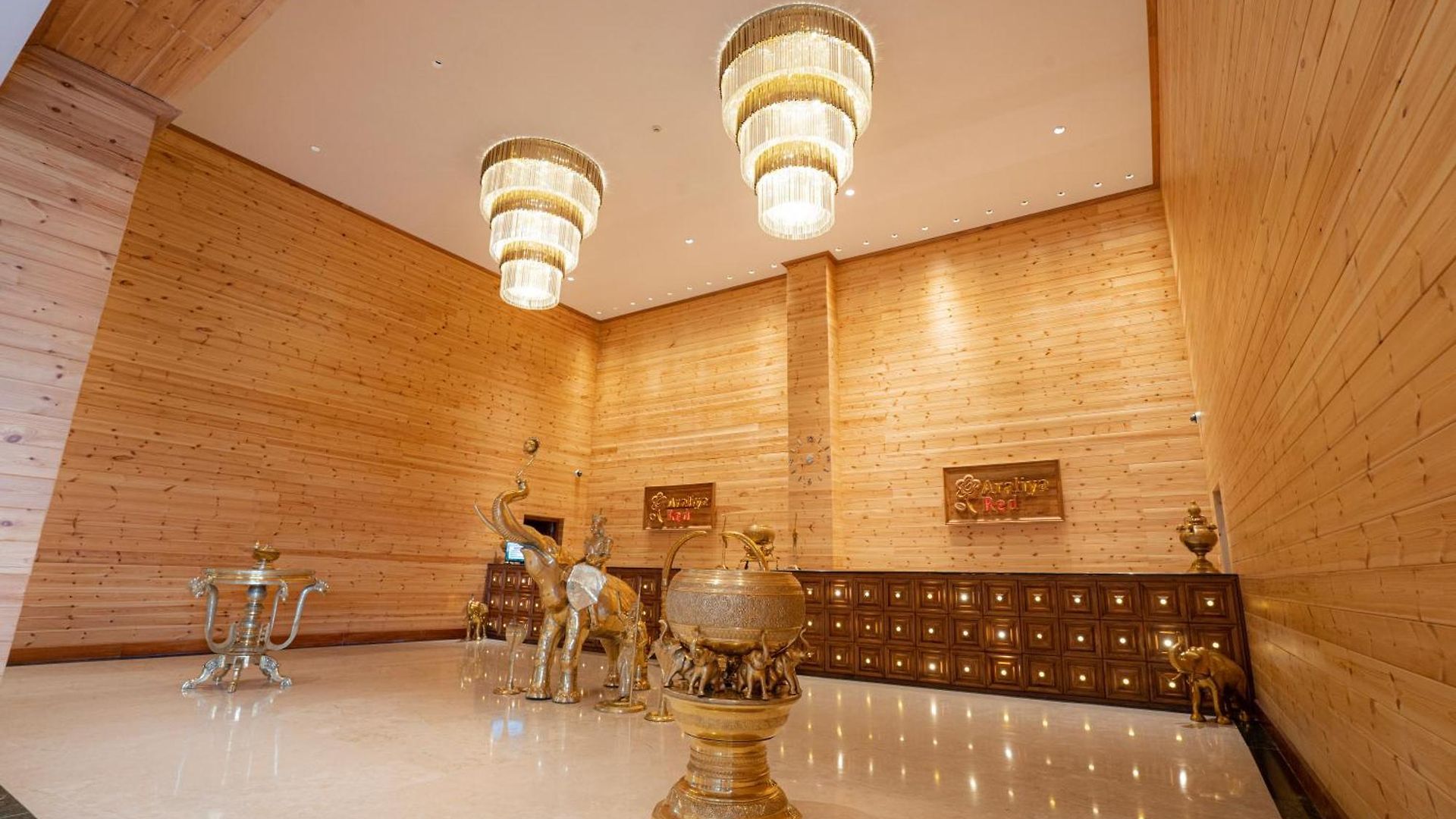Araliya Red - Budget Friendly Hotel- Where Find Stunning 360 Panoramic View Of Nuwara Eliya