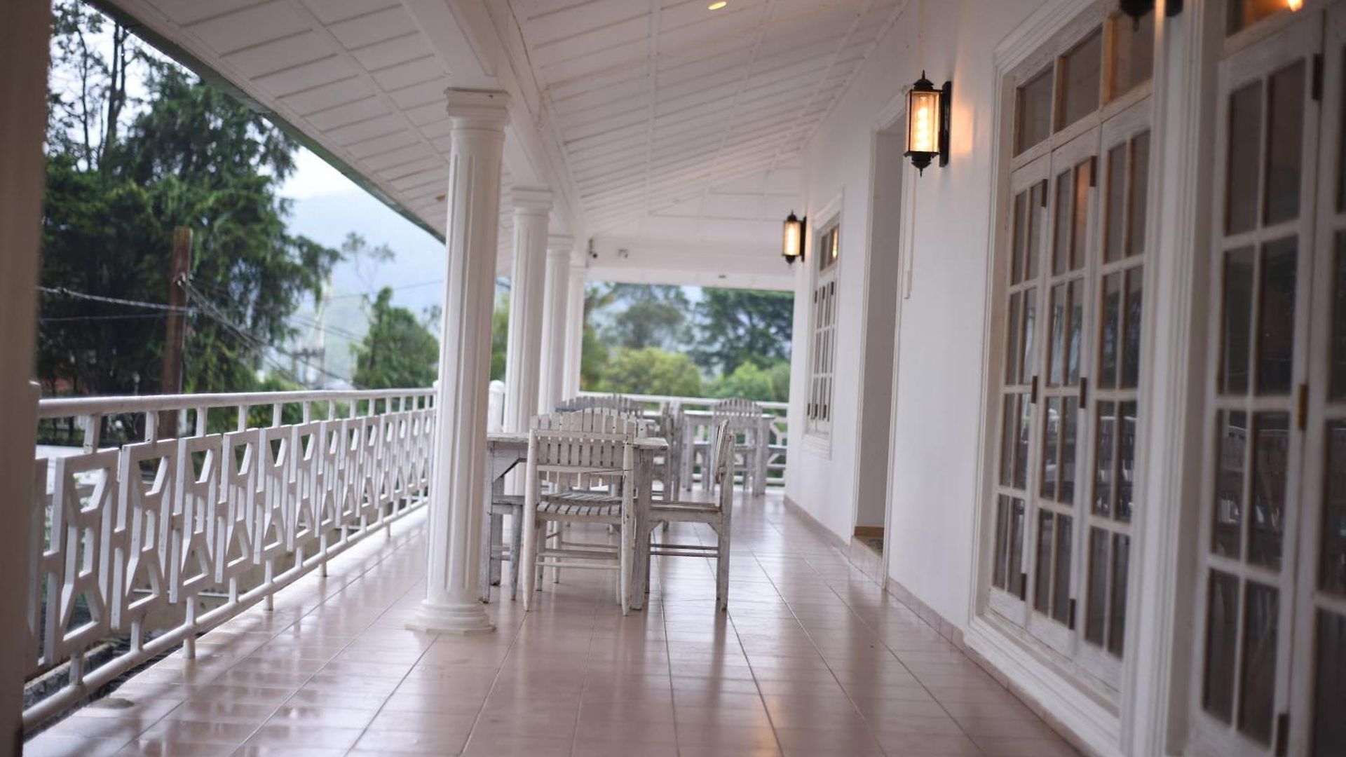 Oasis Hill Hotel Nuwara Eliya