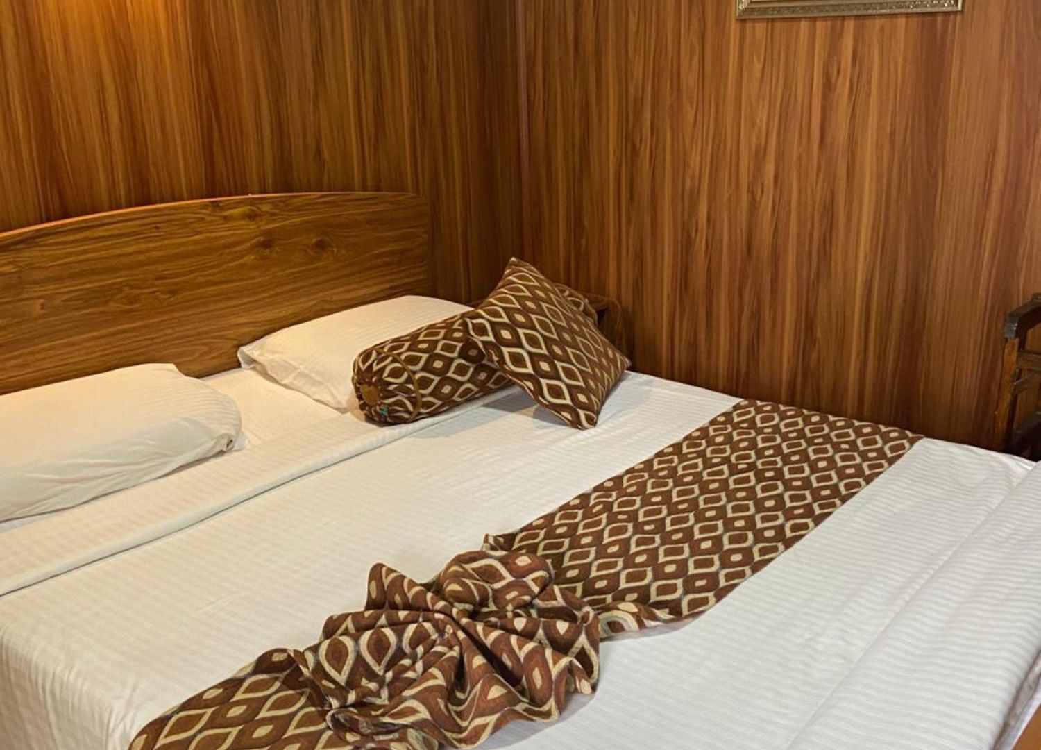 New Happy Guest house *