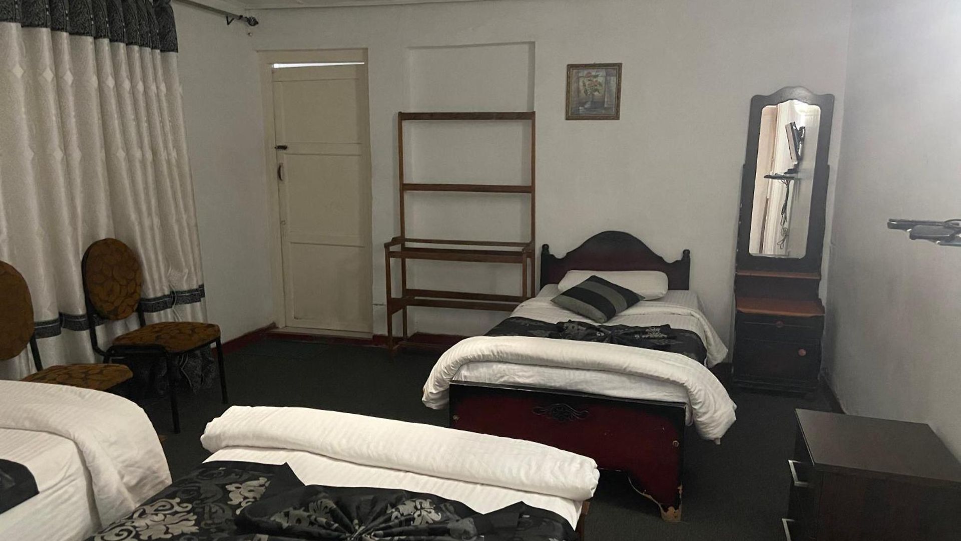 New Happy Guest house