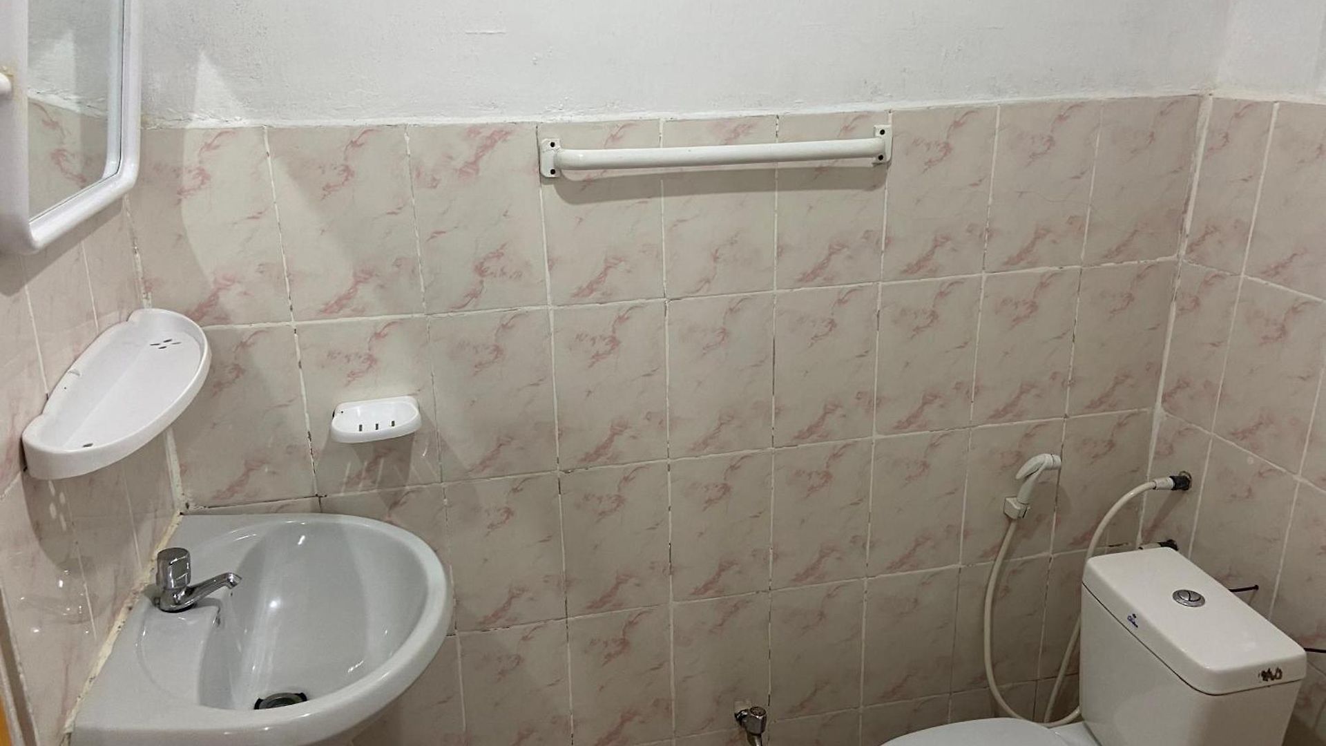 Guest house New Happy *