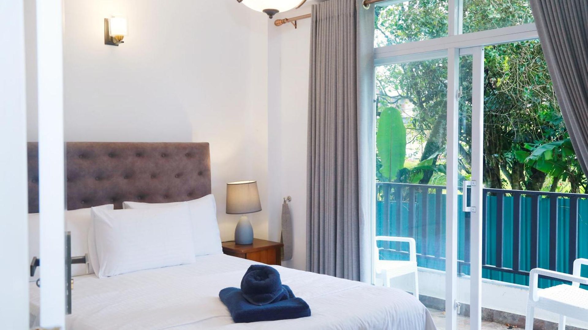 Ajymth Luxury - Lakeview Residencies - F24