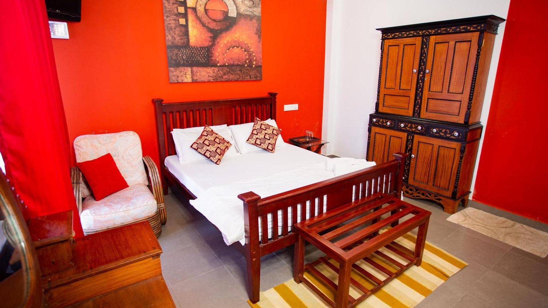 Hillneliya Hotel