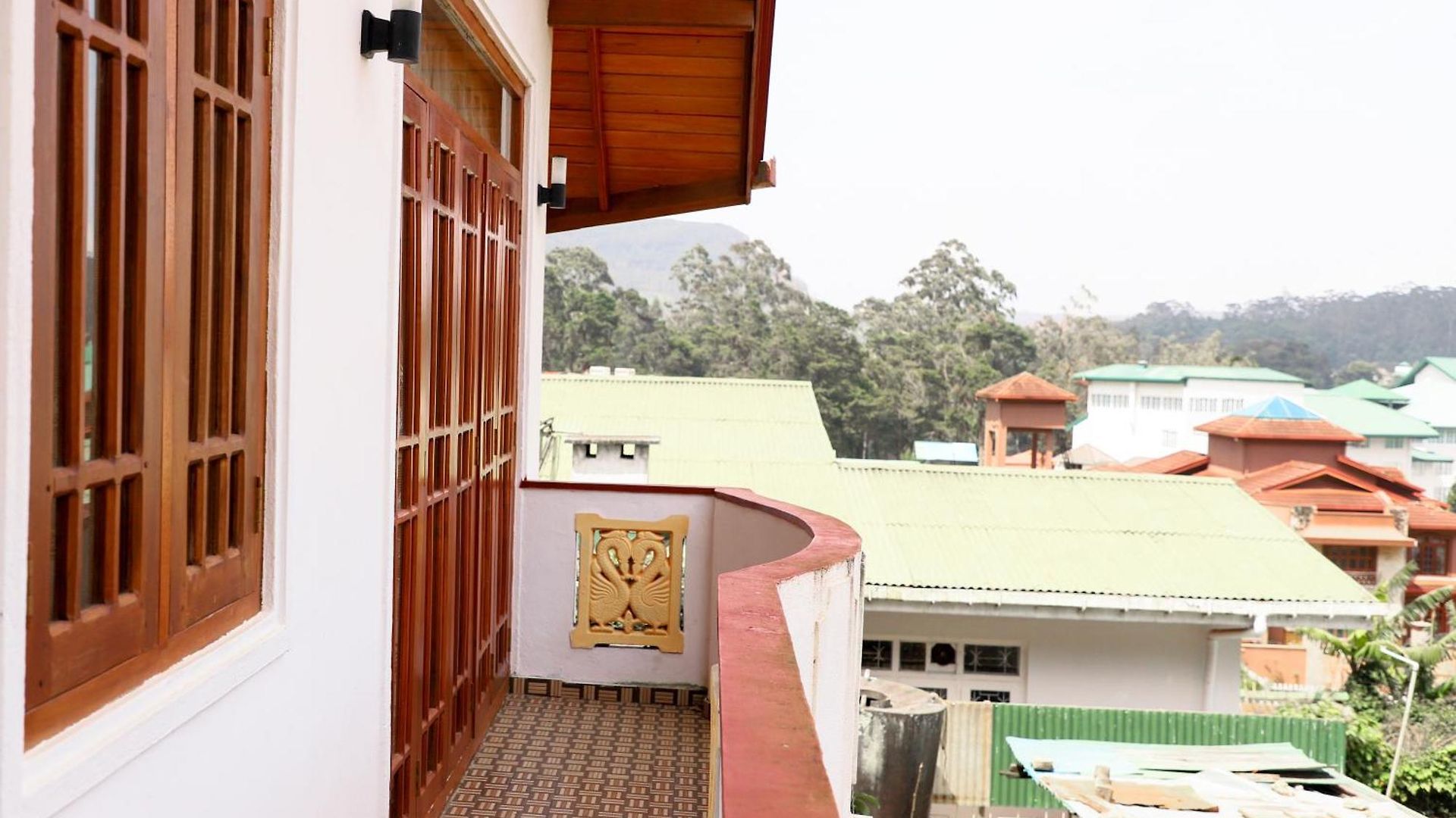 Oviya Guest Nuwara Eliya