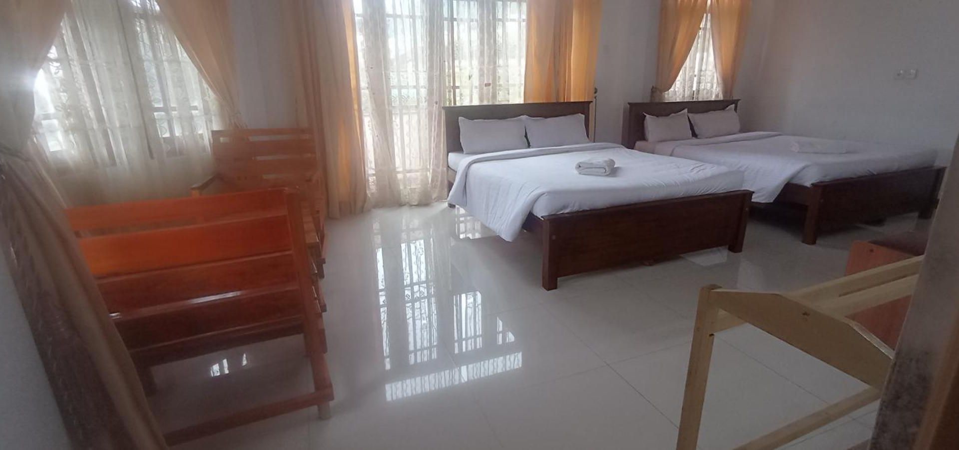 Oviya Guest Inn