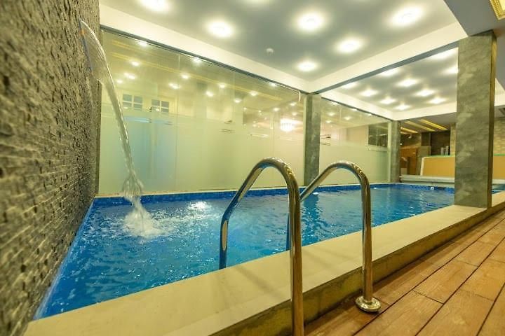 High Garden Hotel