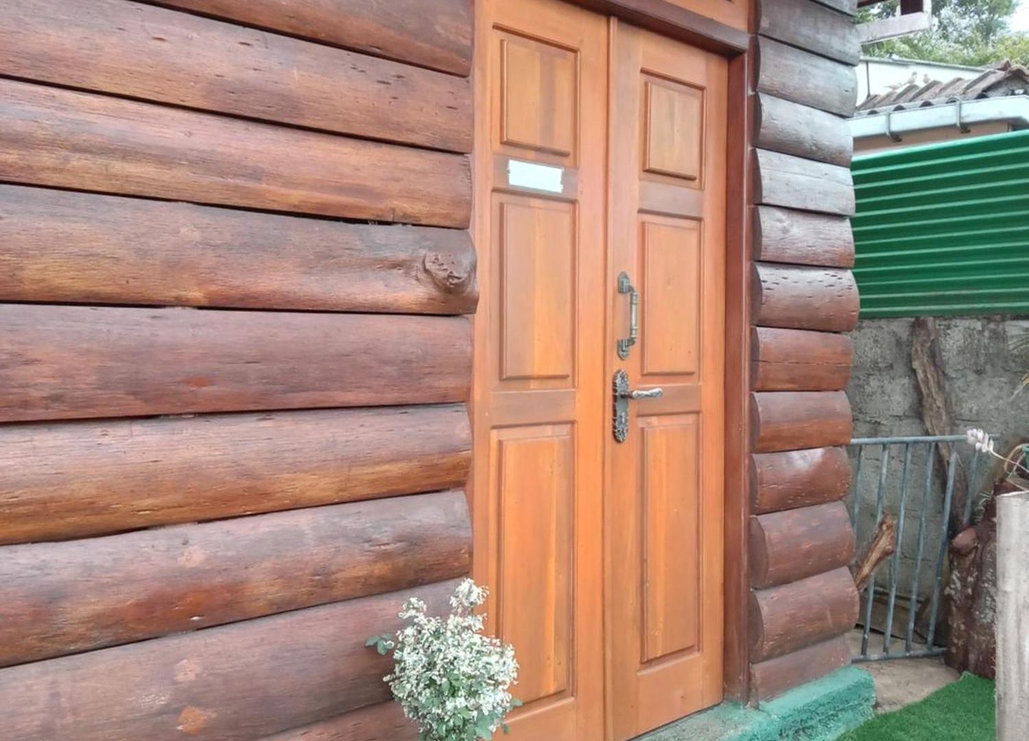 20/20 Wood Homestay *