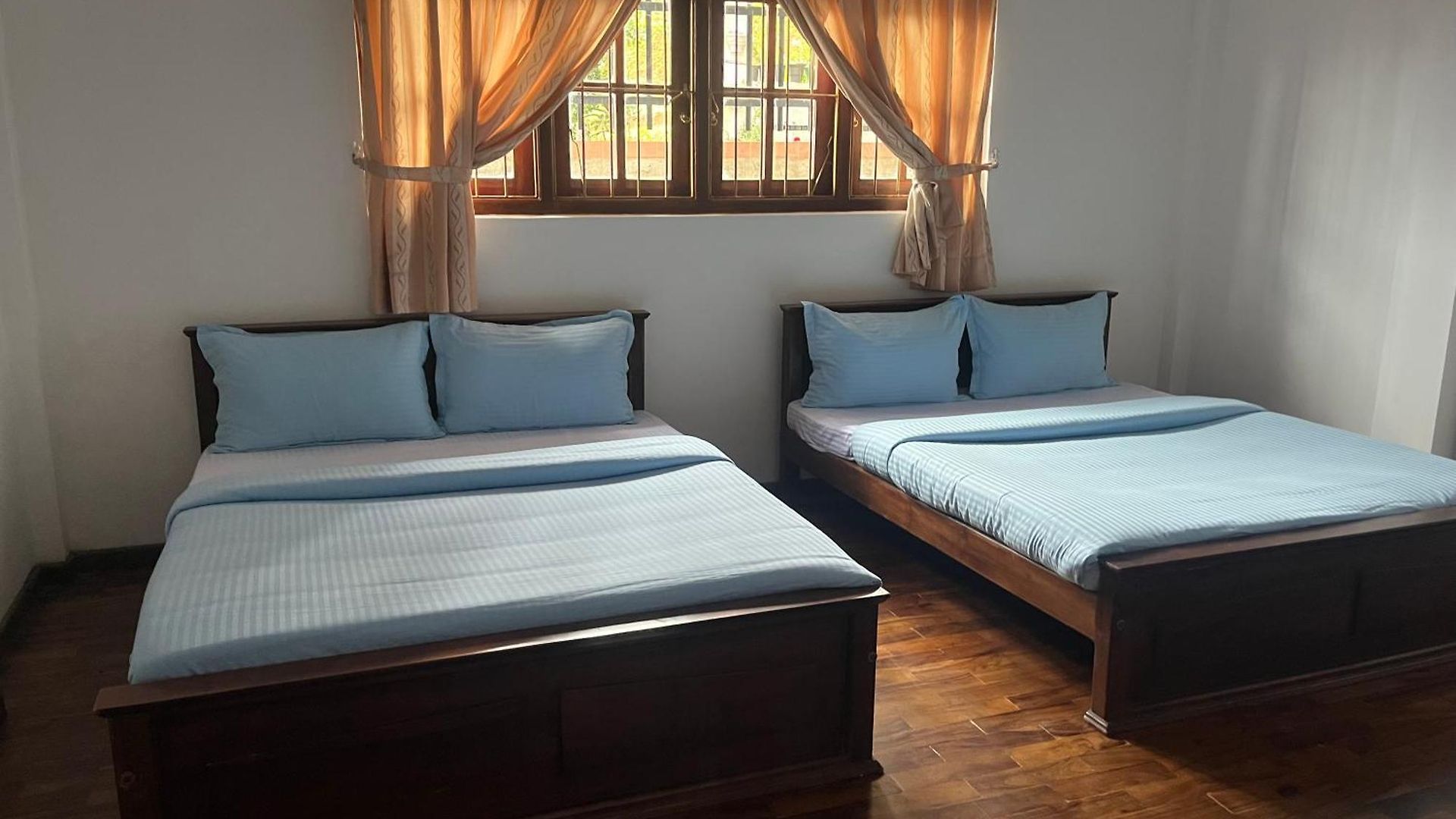Asiri View Guest house *