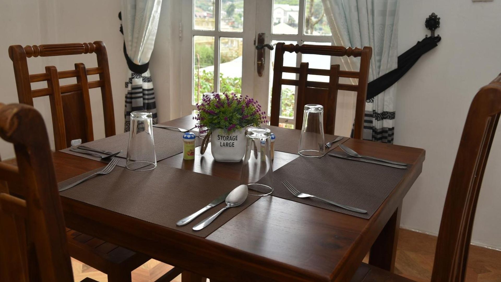 Shiny Cot Garden View Family Guest house *