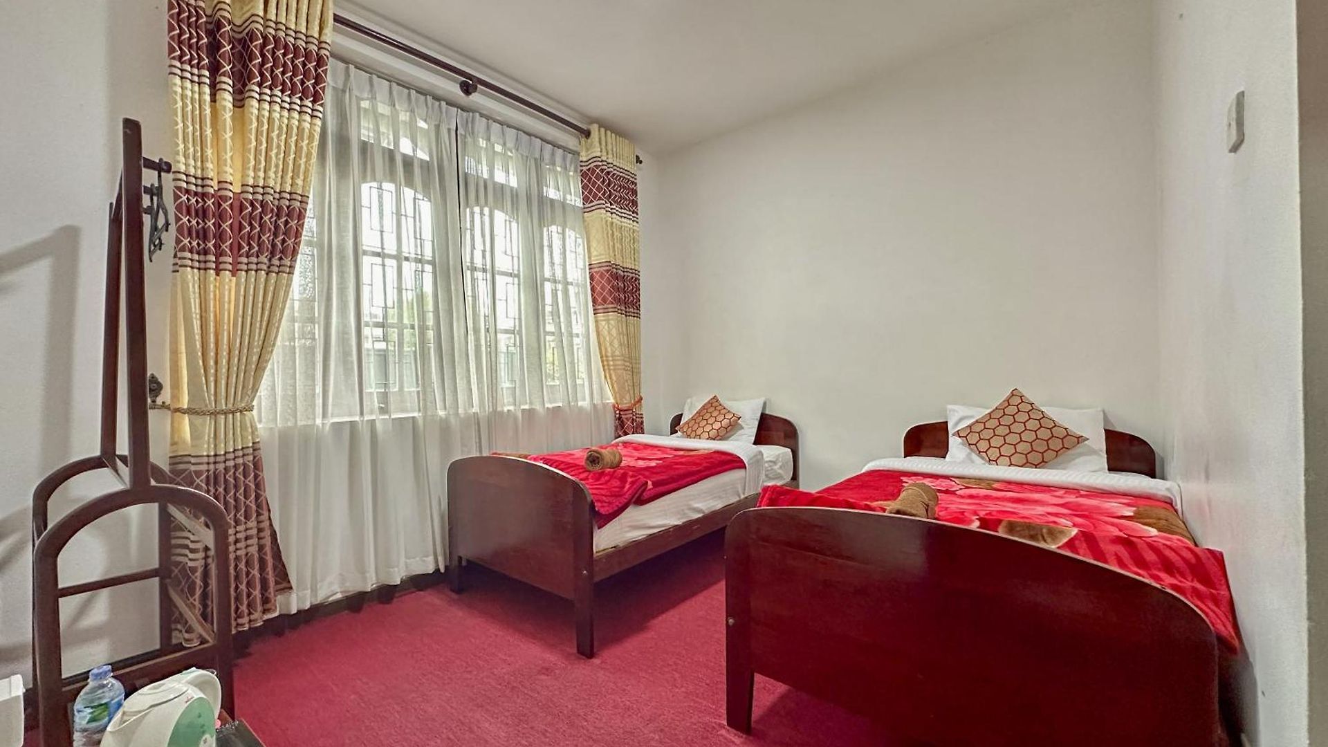 Hills Rest 3*