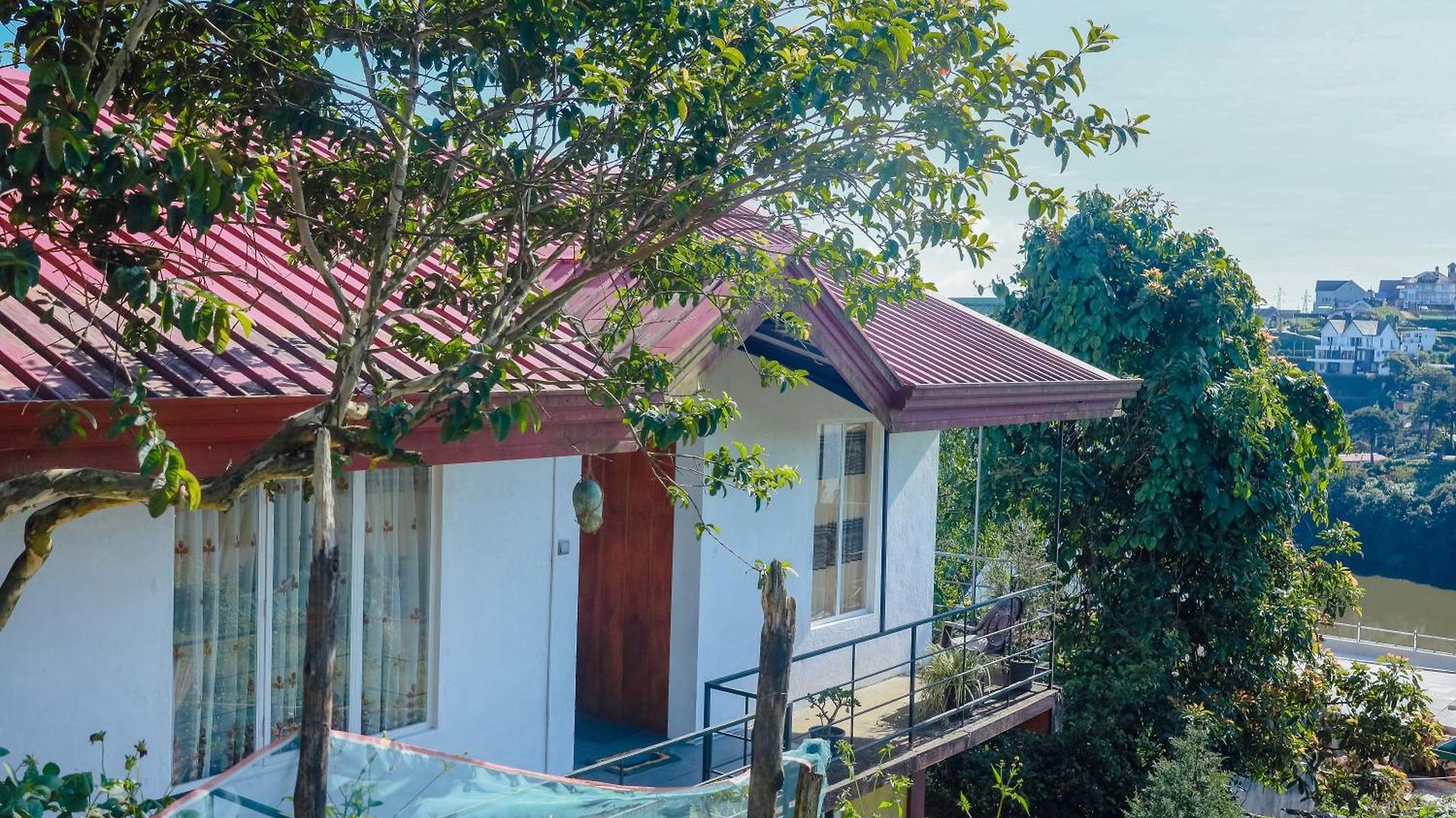 Peace Nest Homestay *