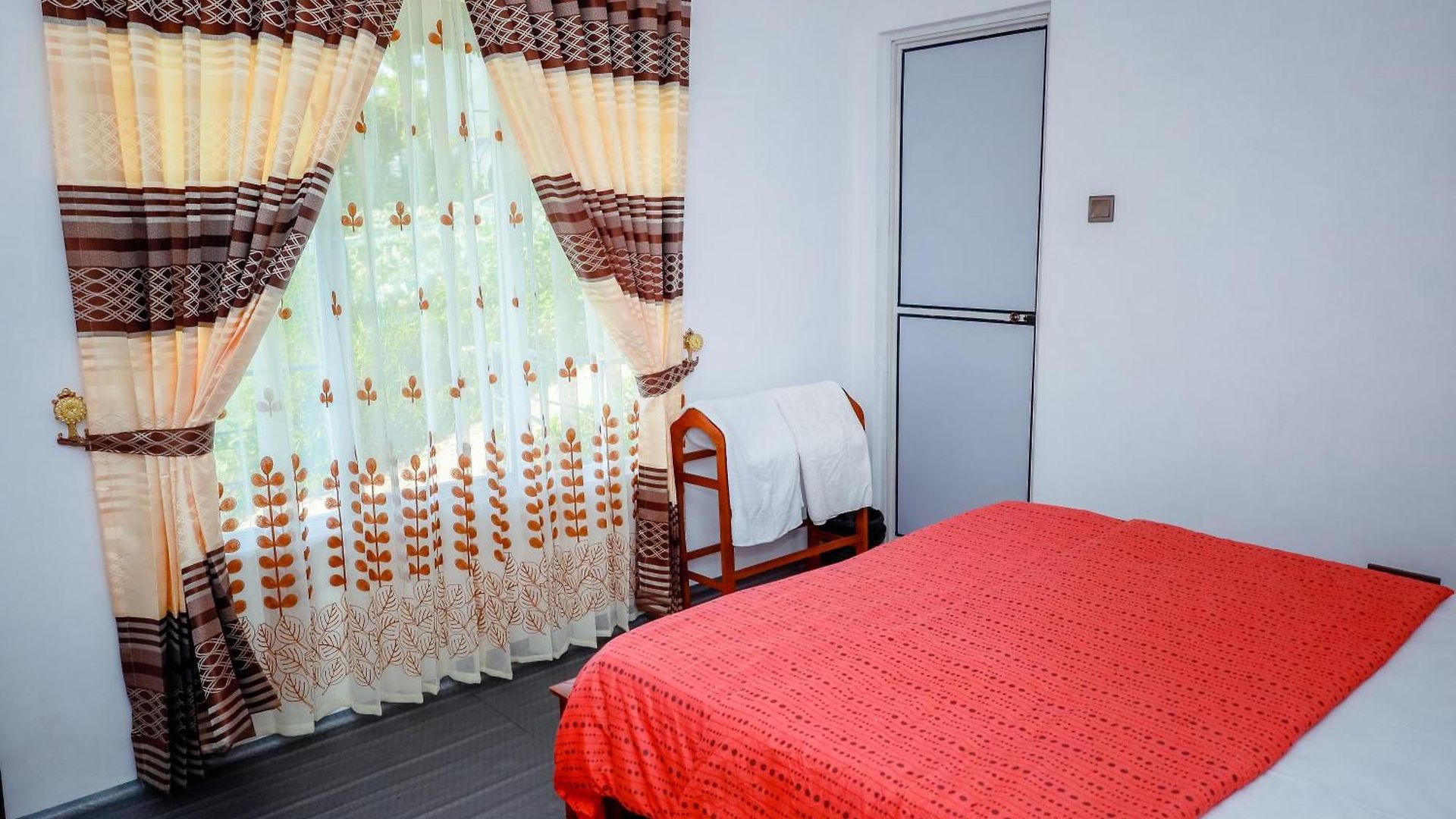 Peace Nest Homestay *