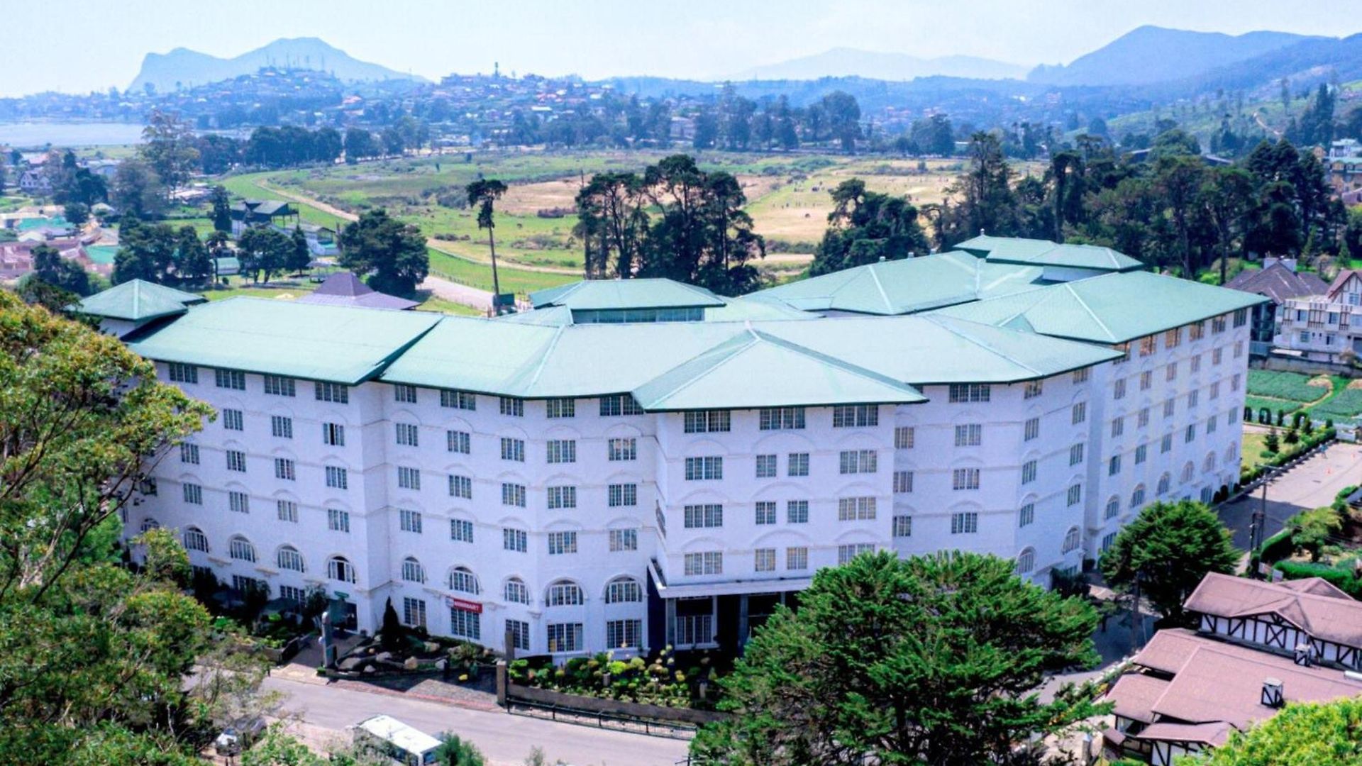 Araliya - Your Gateway To Everything In Hotel