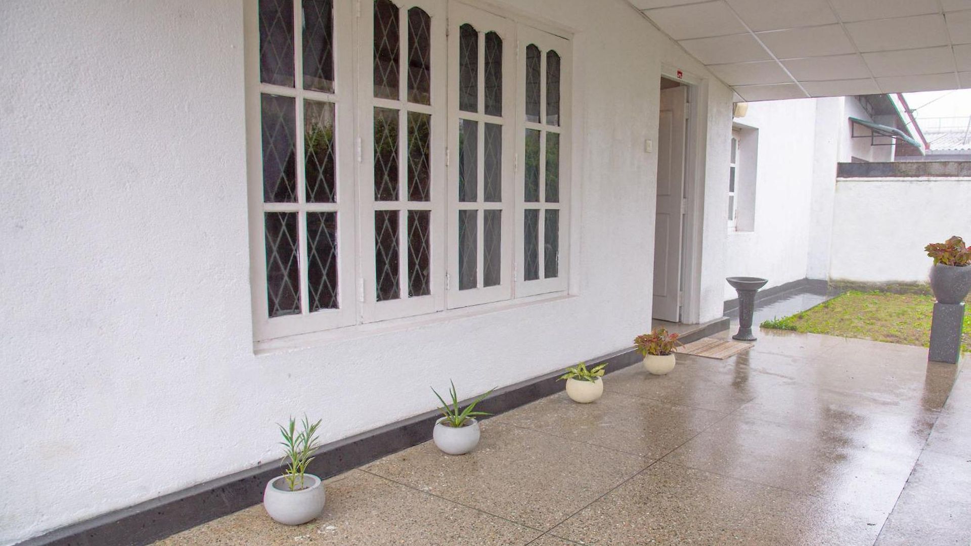 Inn Rose Palace
