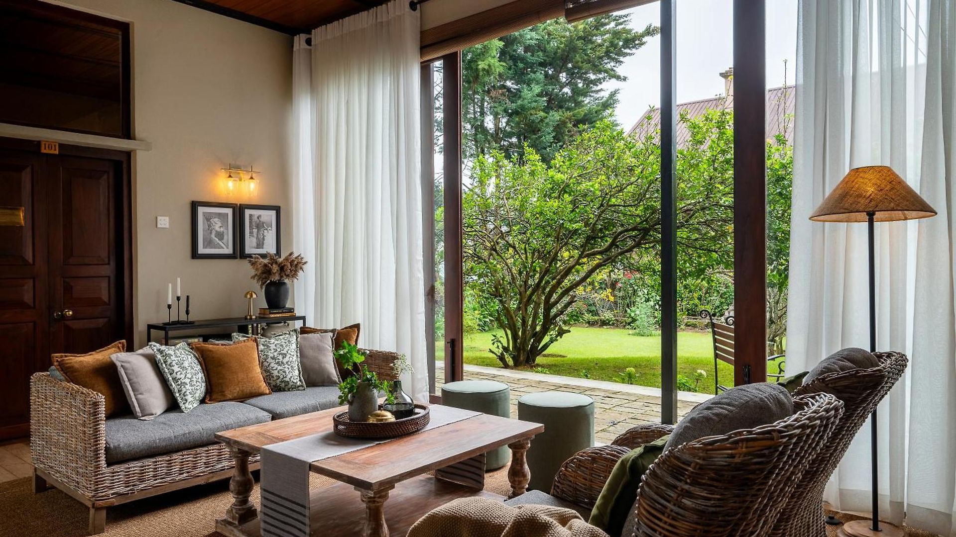 Tathya Hills - Boutique Garden Escape Bed & Breakfast