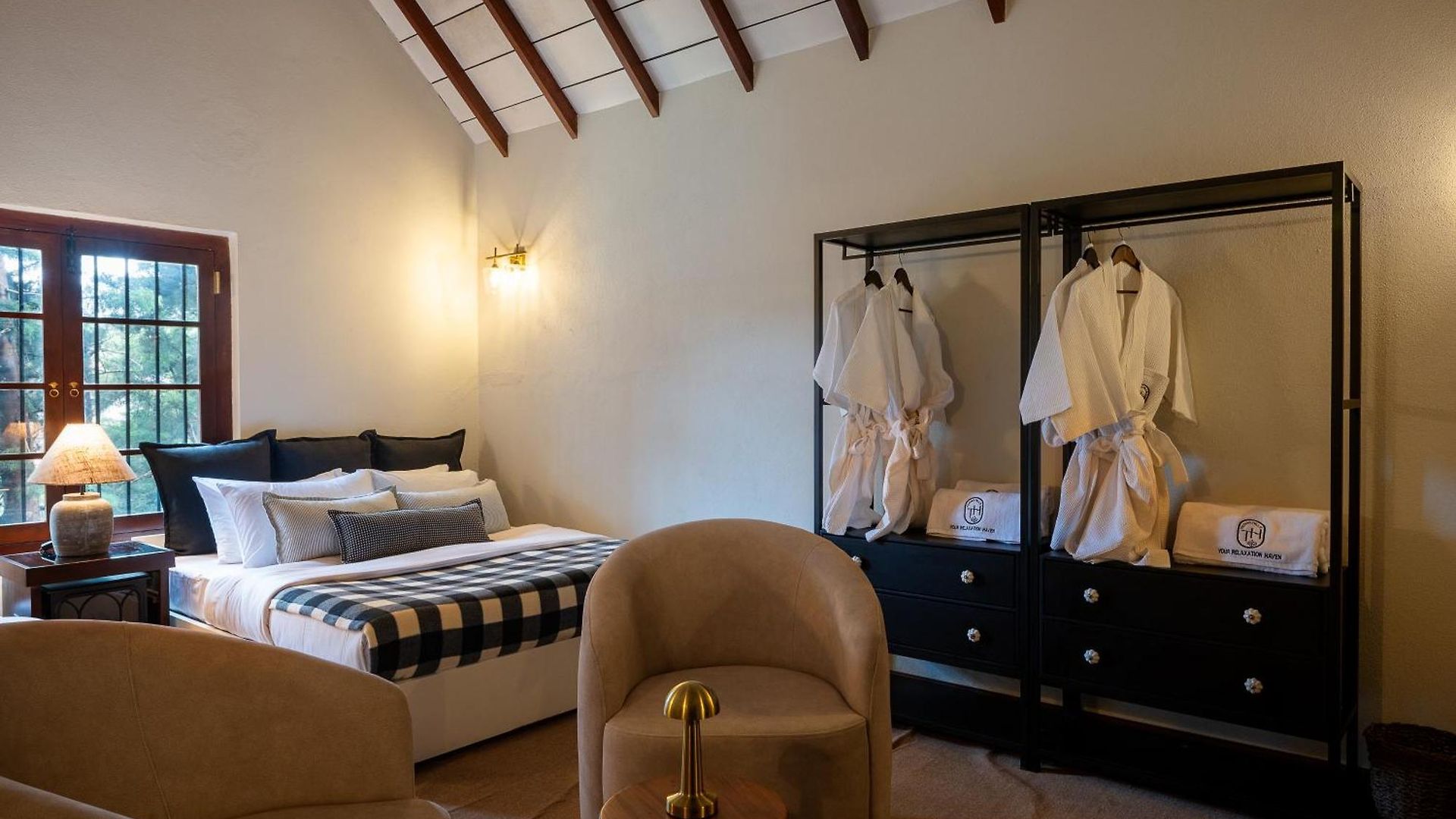 Bed & Breakfast Tathya Hills - Boutique Garden Escape Nuwara Eliya