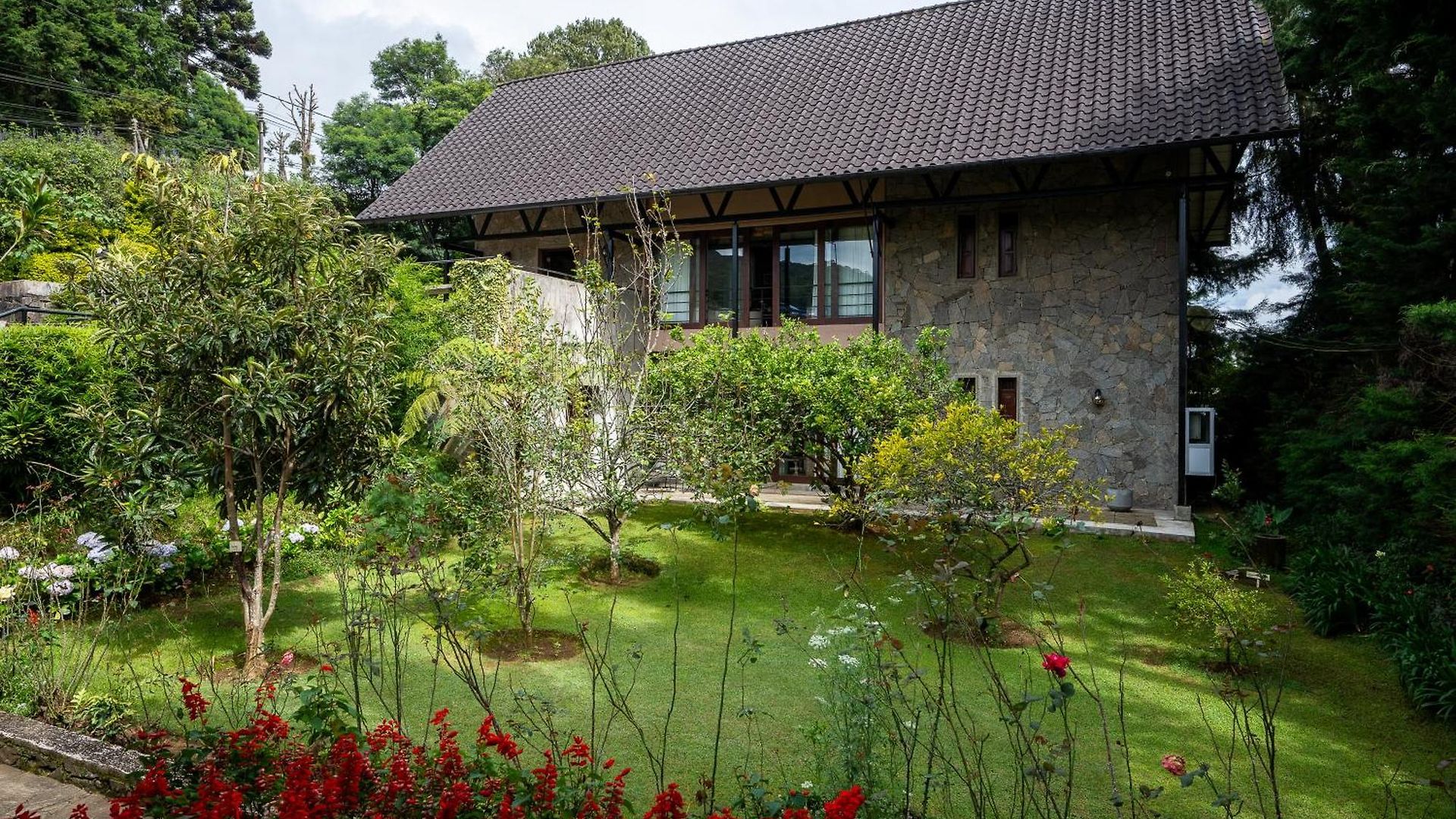 Tathya Hills - Boutique Garden Escape Bed & Breakfast Nuwara Eliya