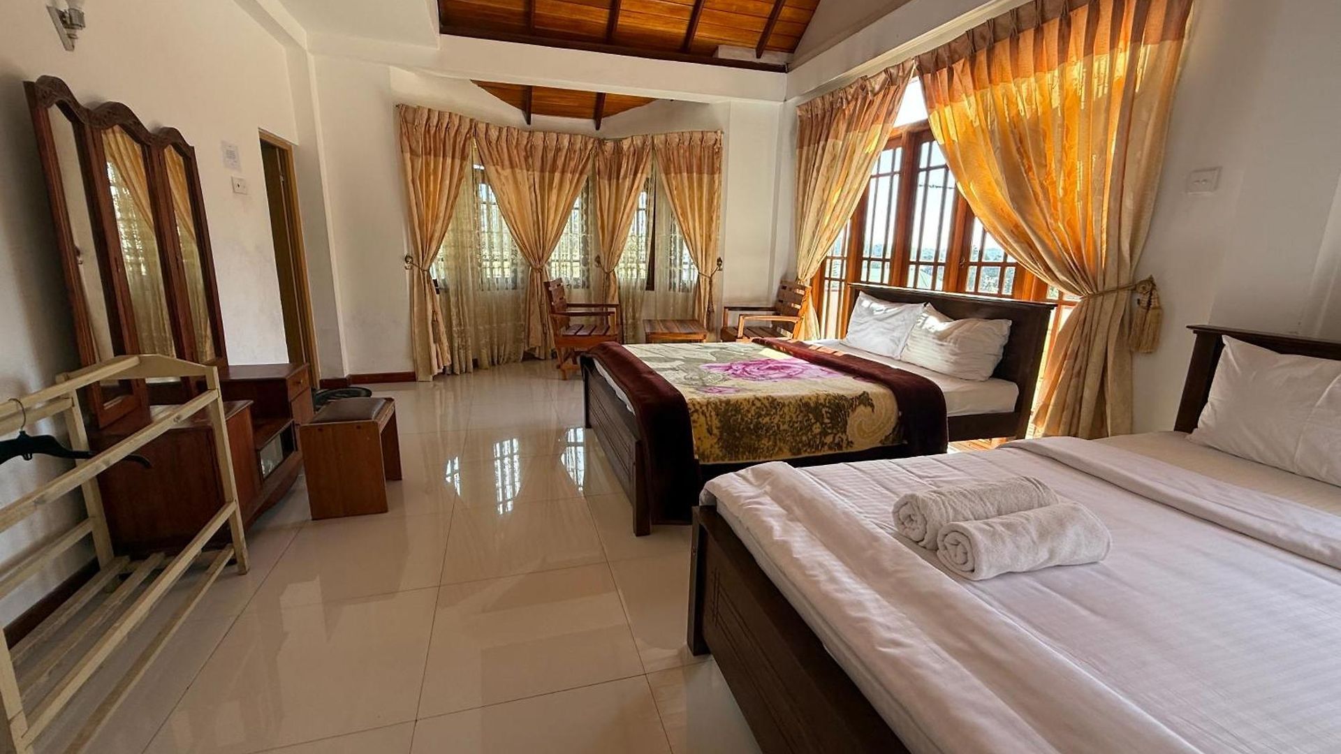 Inn Oviya Guest